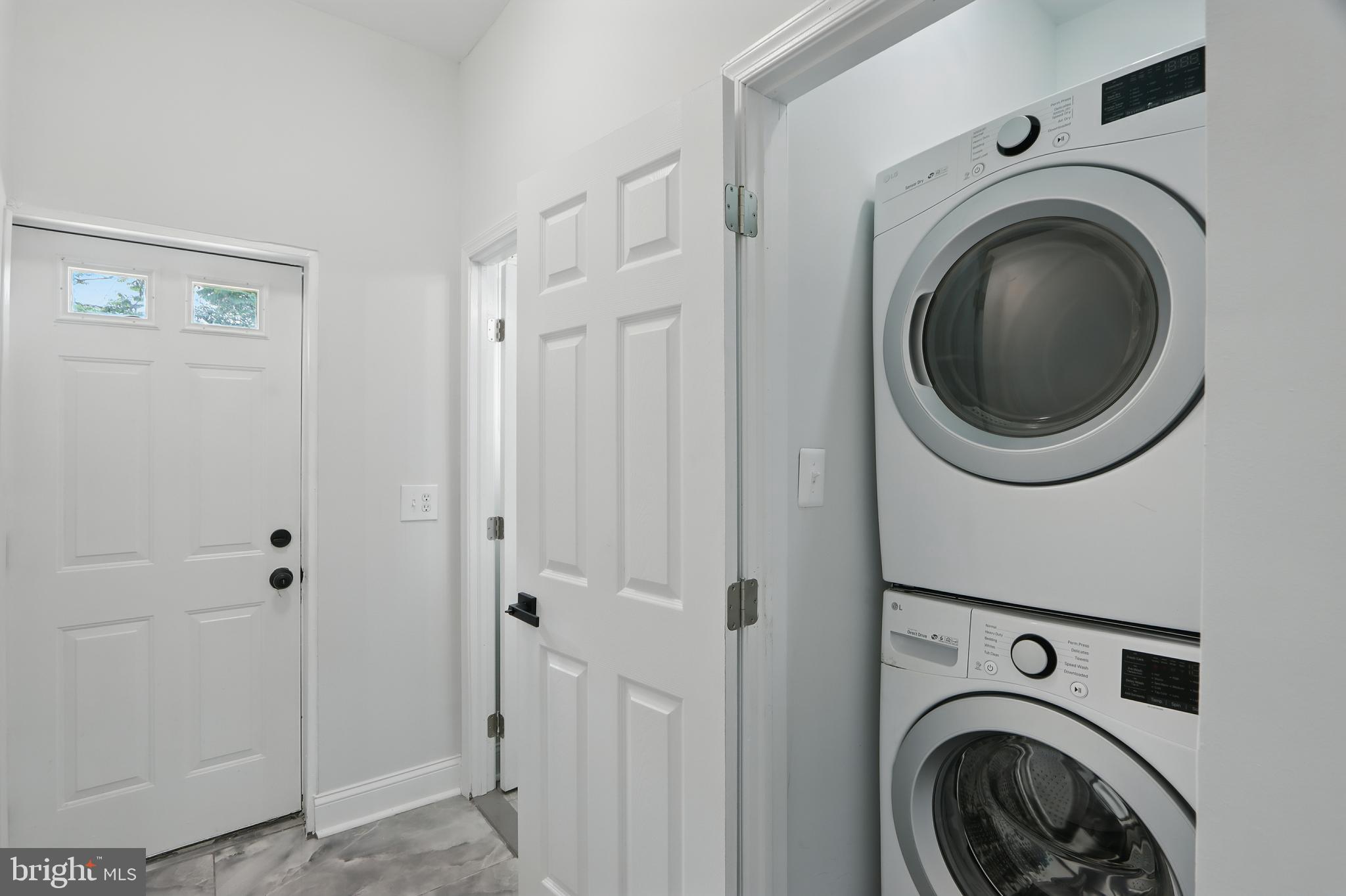 HIGHLANDTOWN - Residential
