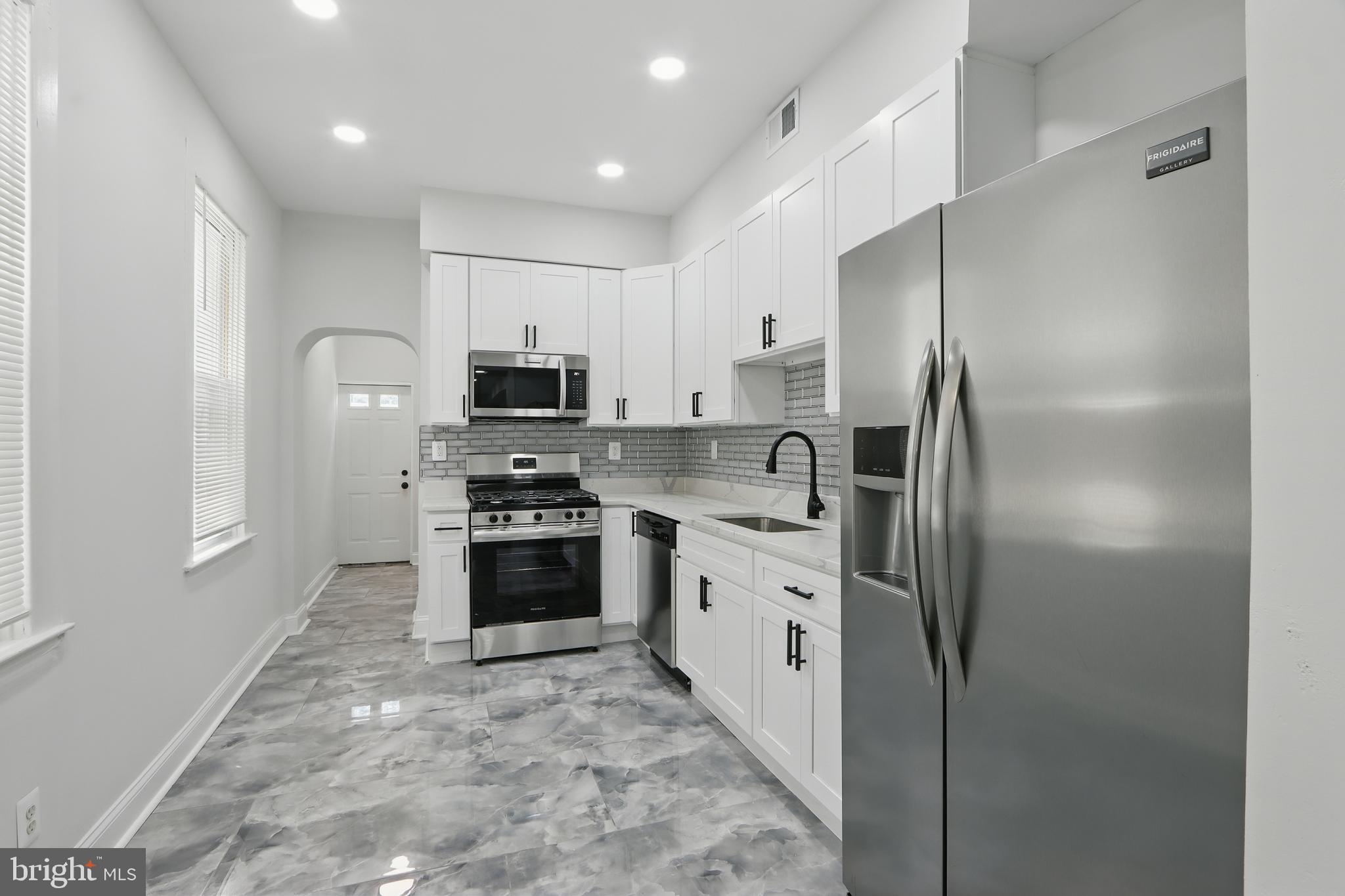 HIGHLANDTOWN - Residential