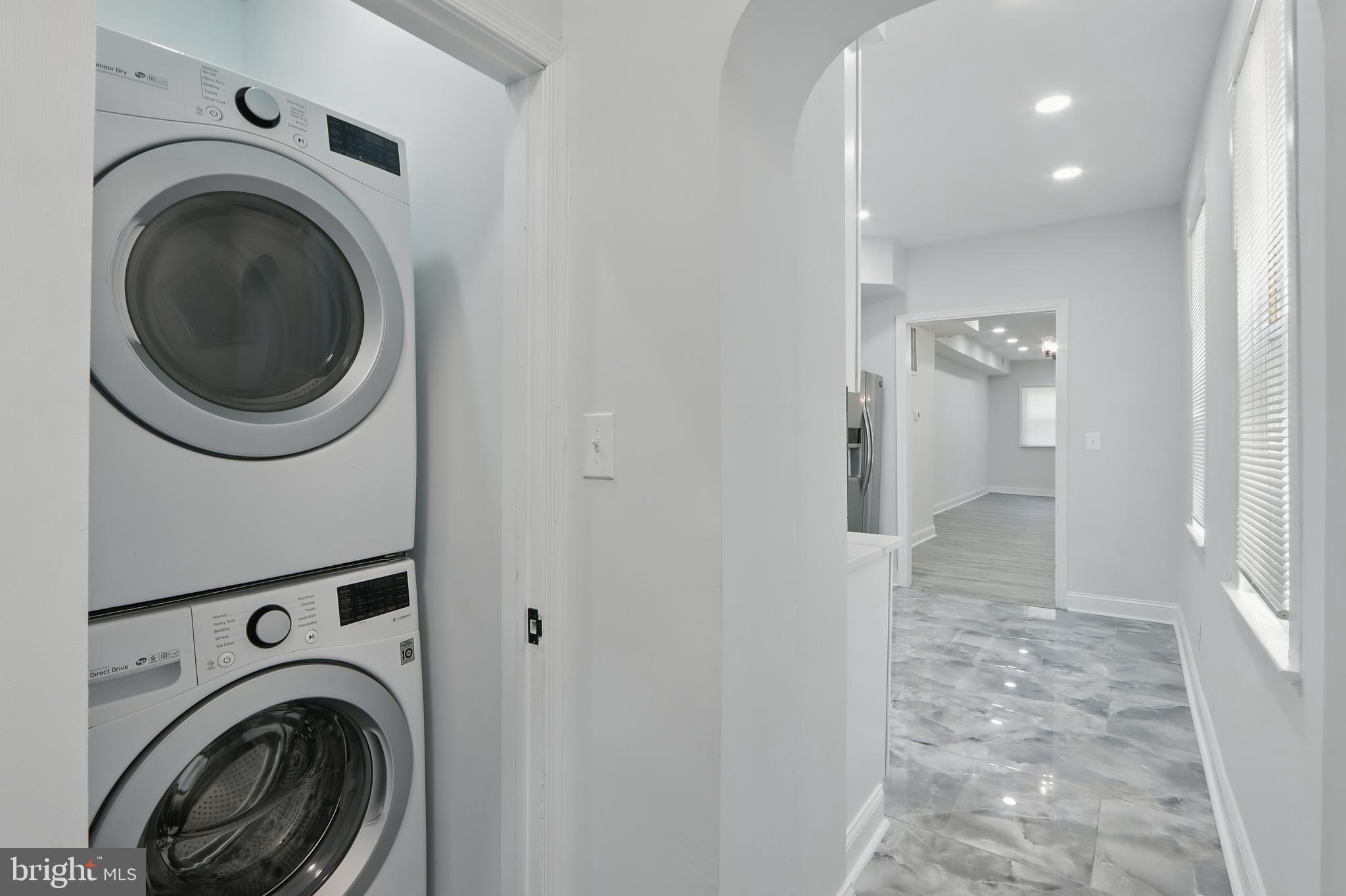 HIGHLANDTOWN - Residential