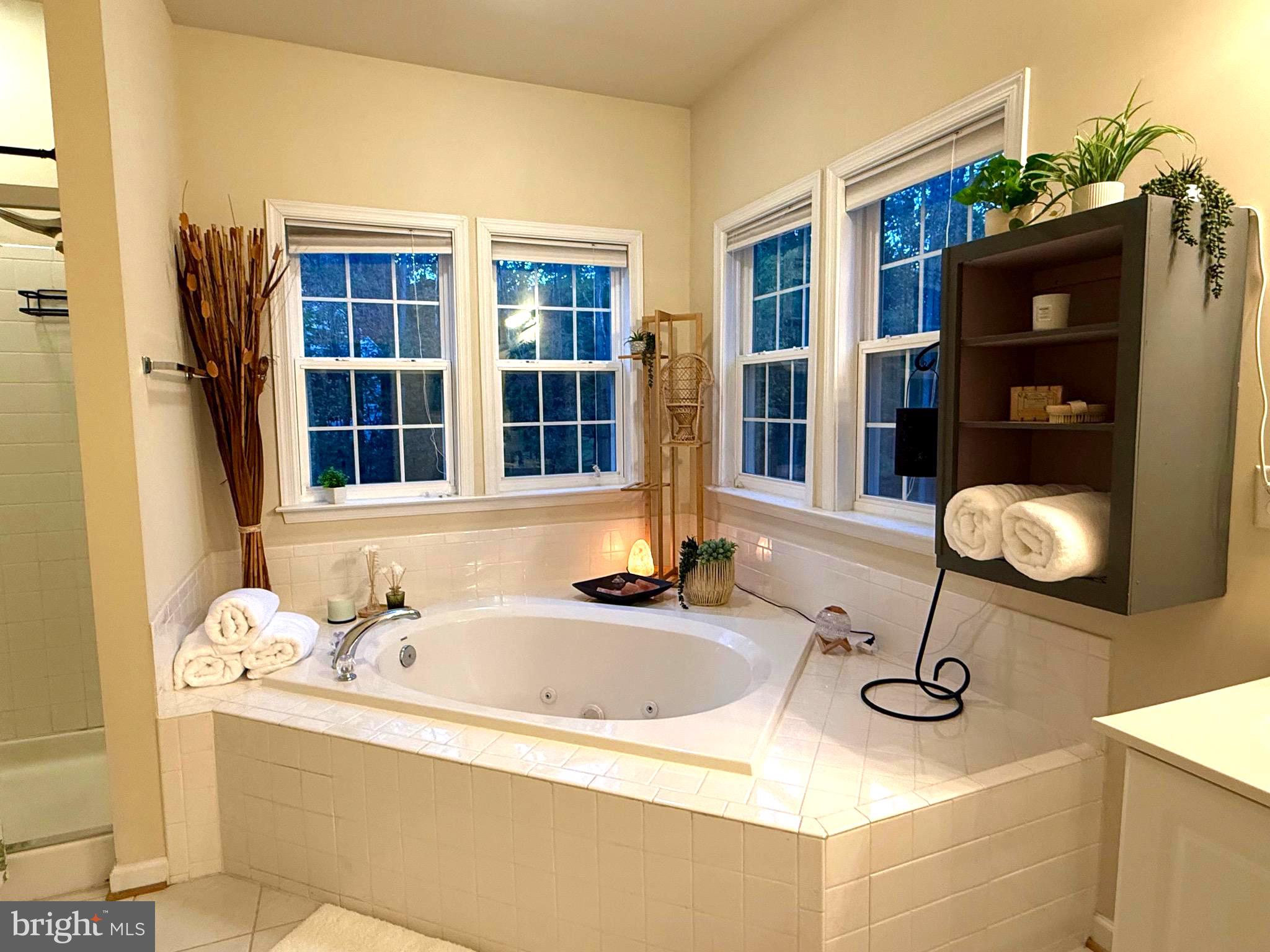 SHERWOOD FOREST - Residential