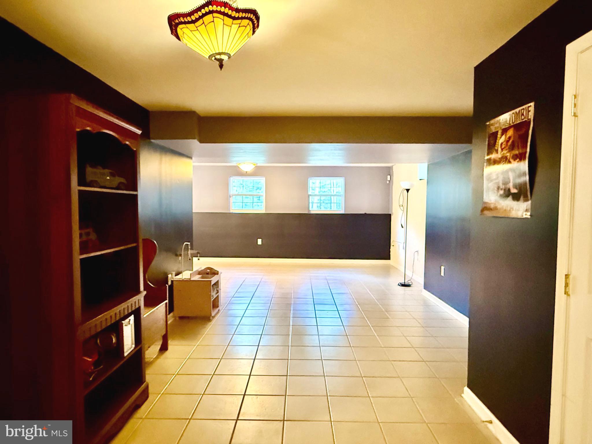 SHERWOOD FOREST - Residential