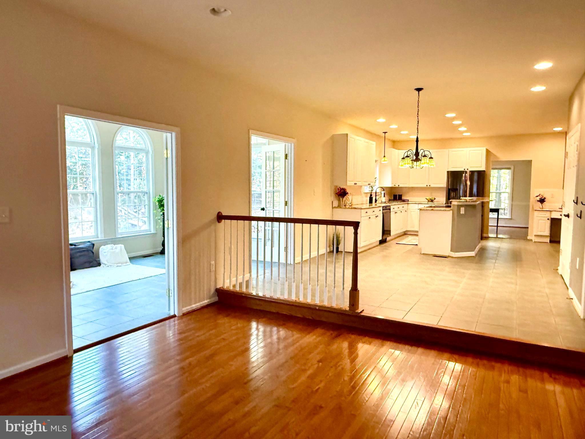 SHERWOOD FOREST - Residential