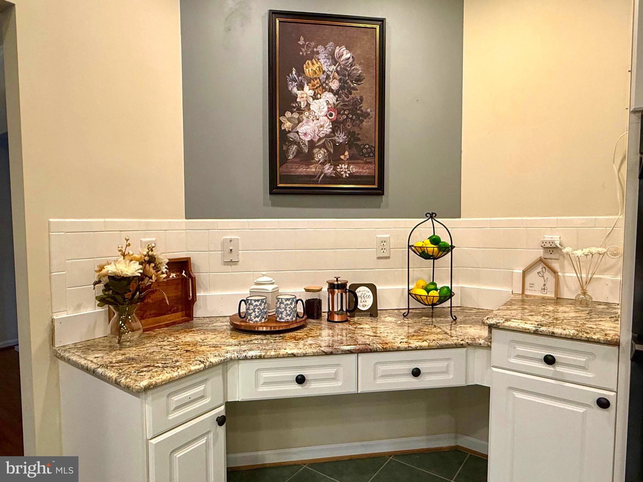 SHERWOOD FOREST - Residential