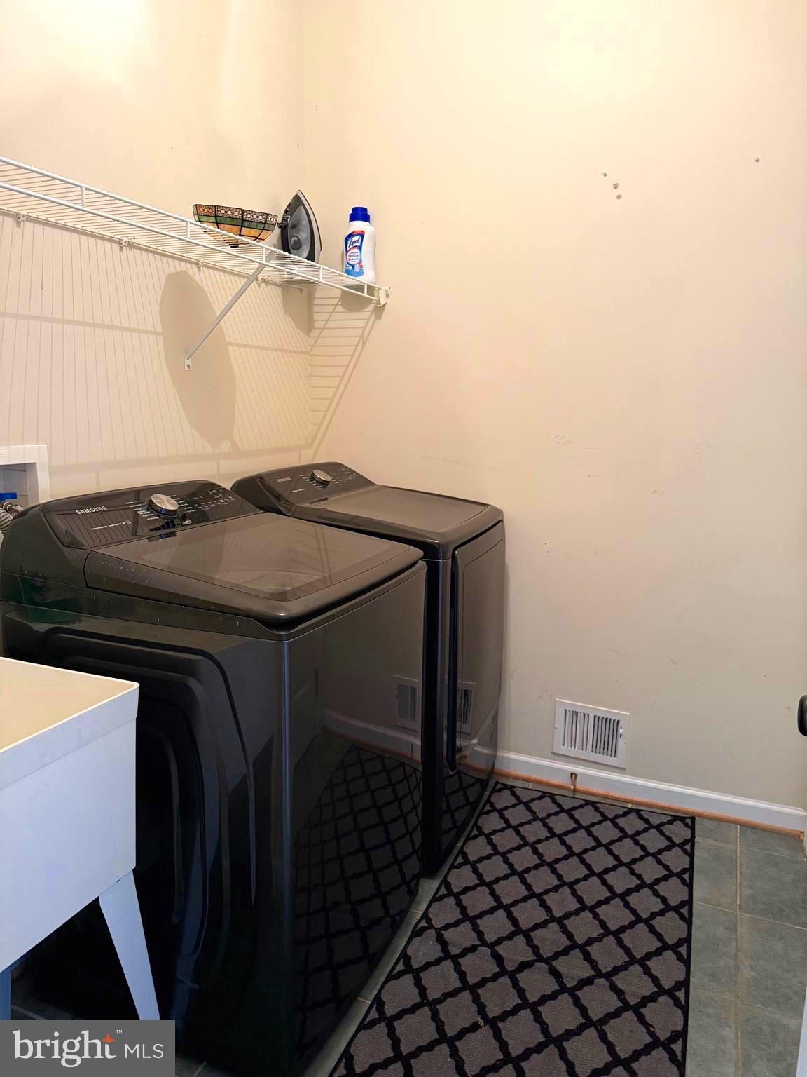 SHERWOOD FOREST - Residential