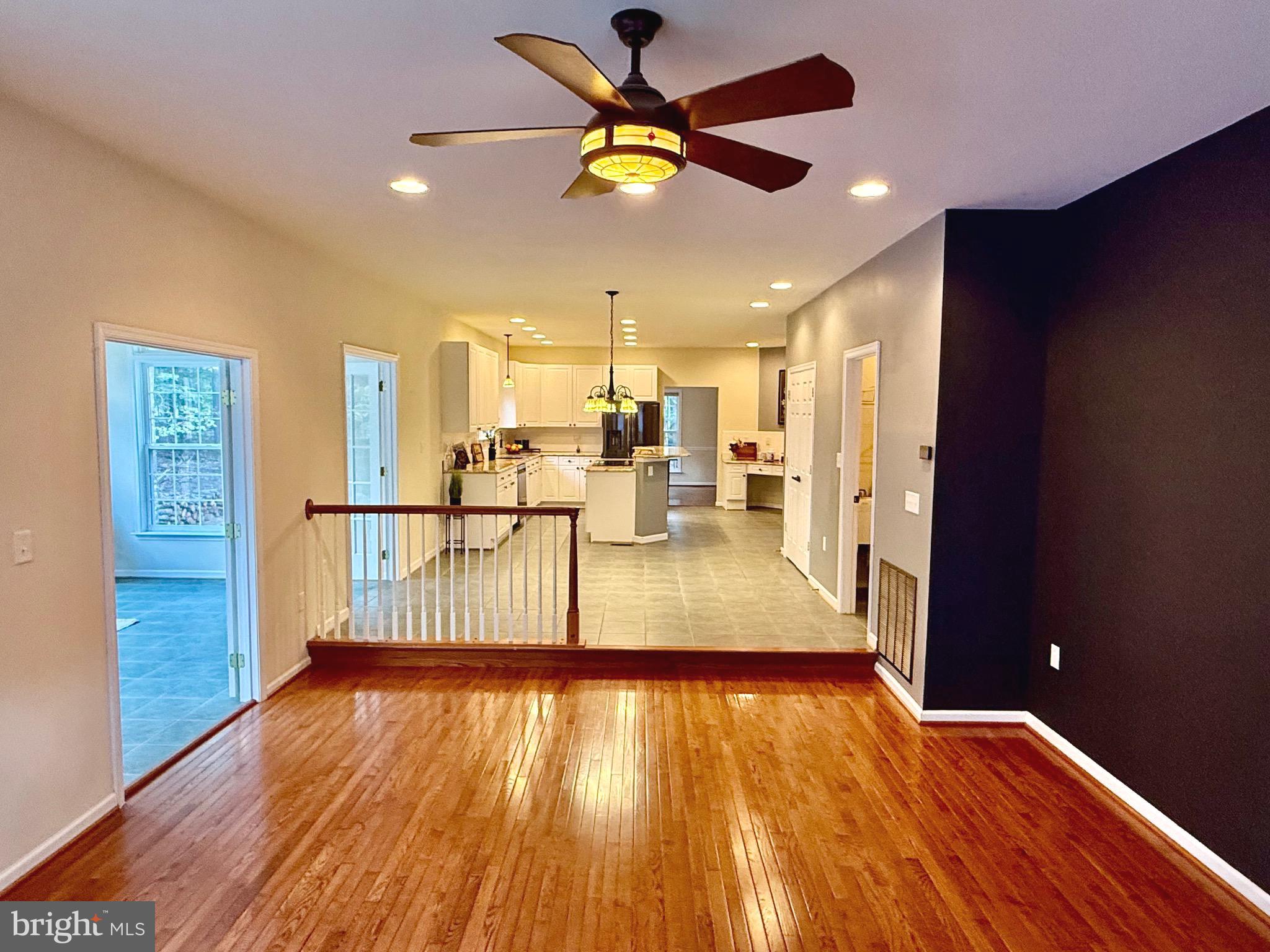 SHERWOOD FOREST - Residential