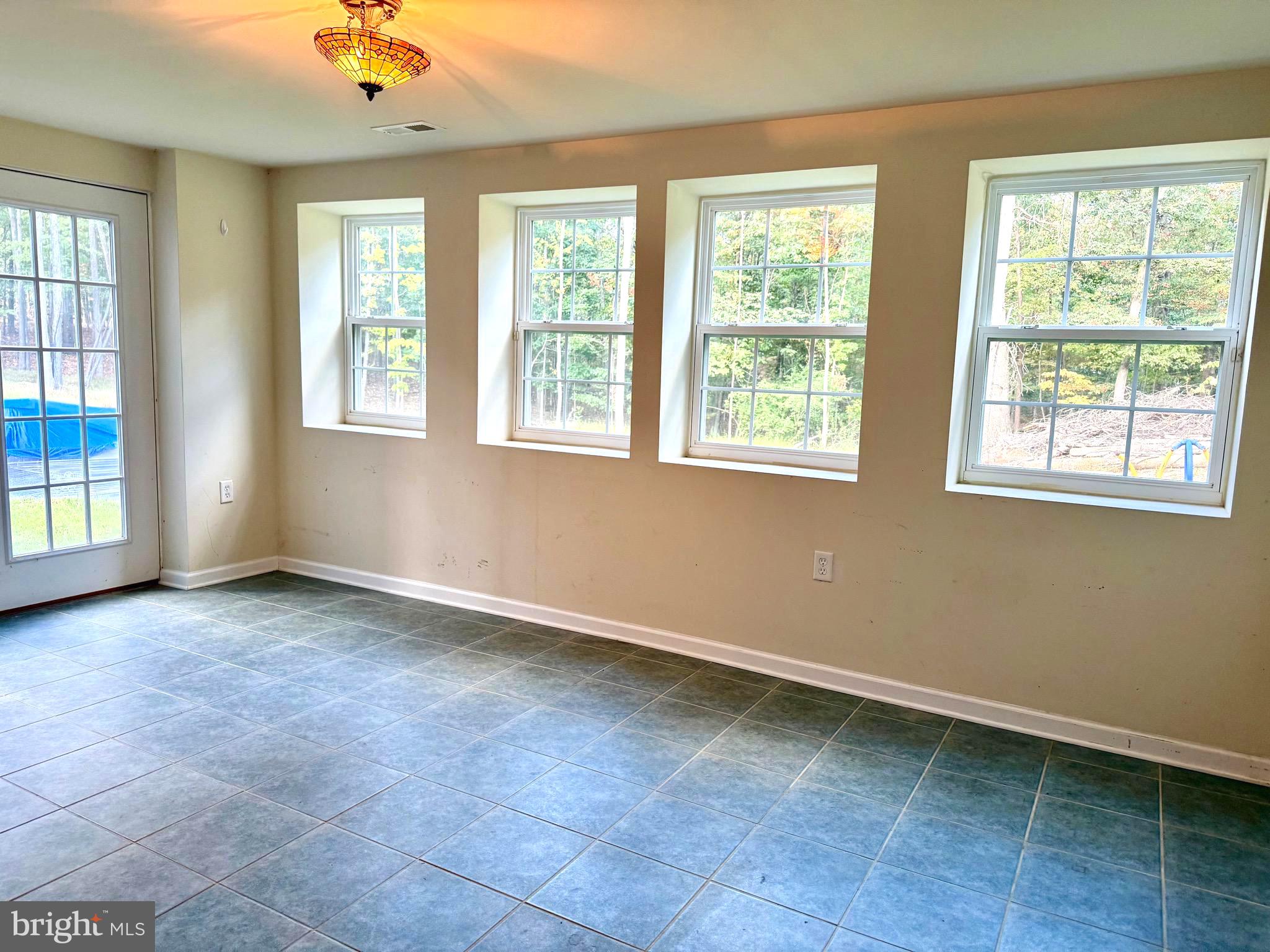 SHERWOOD FOREST - Residential