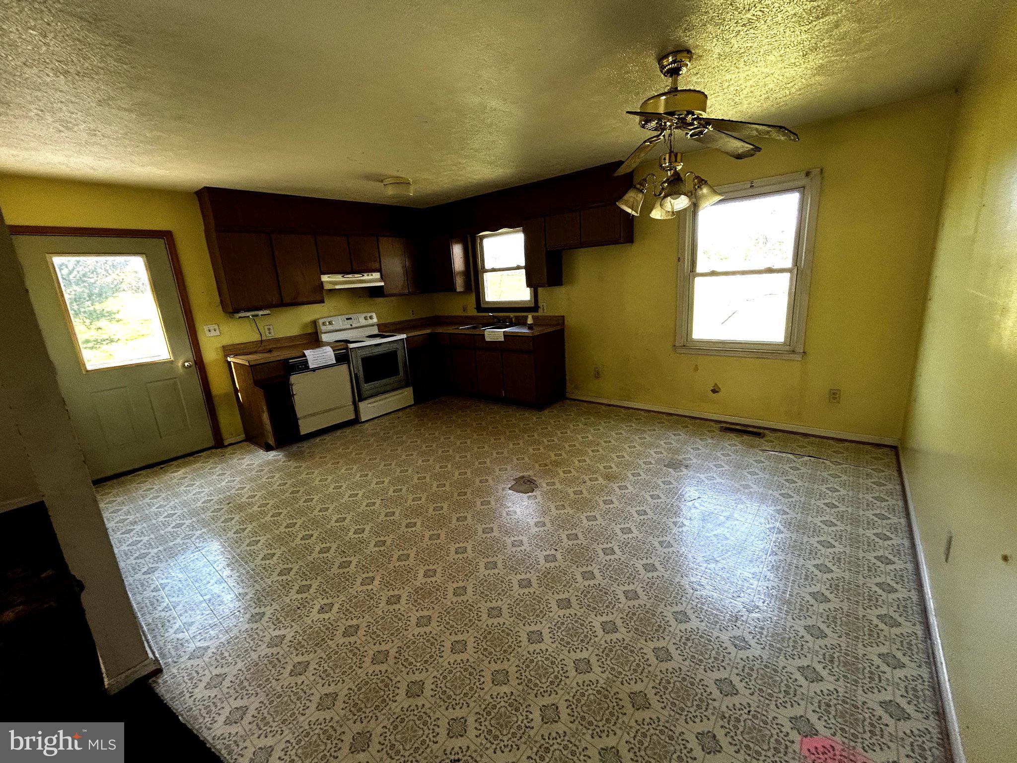 11235 MUDDY RUN LANE