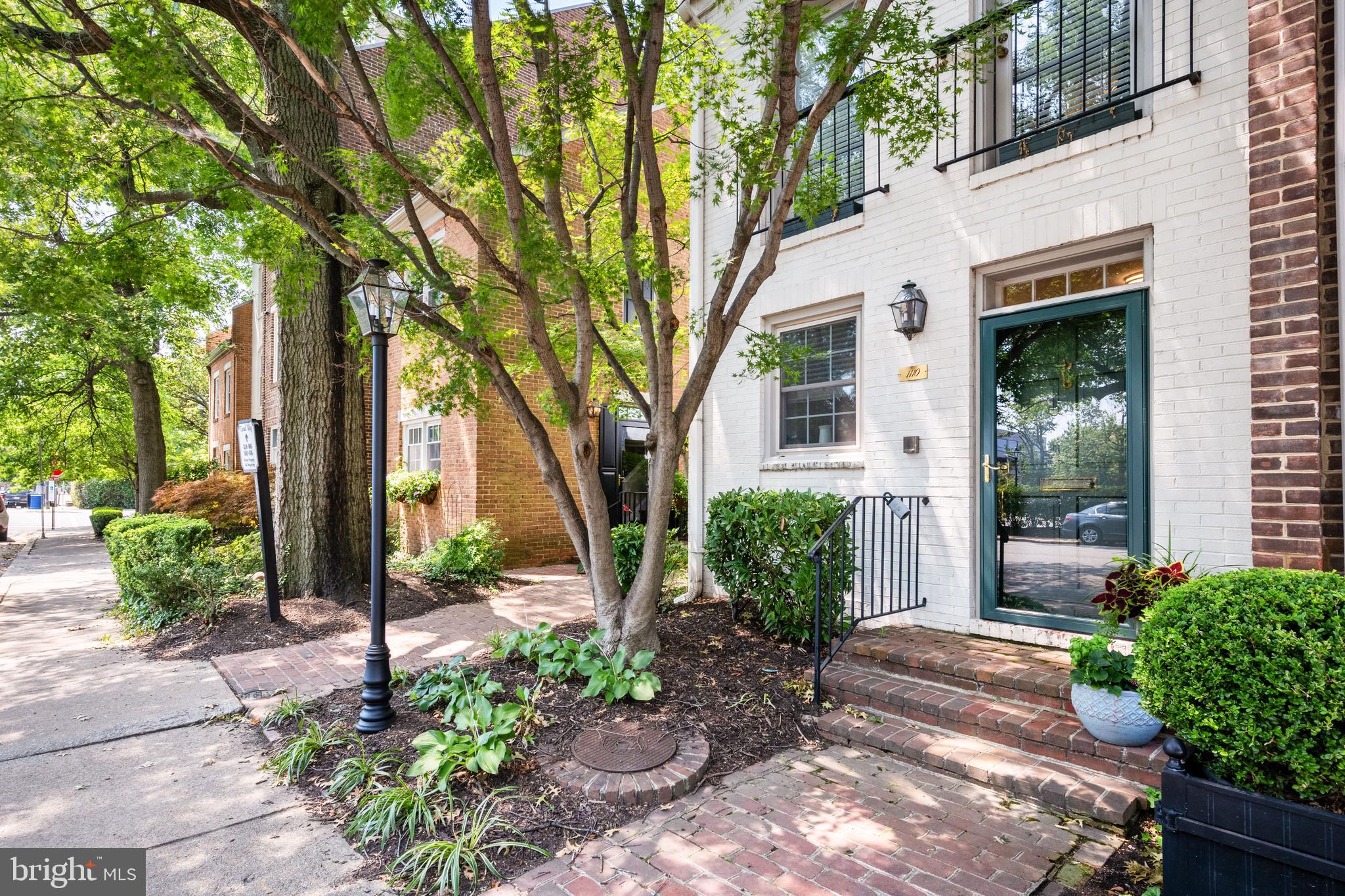 CANAL WAY - Residential Lease