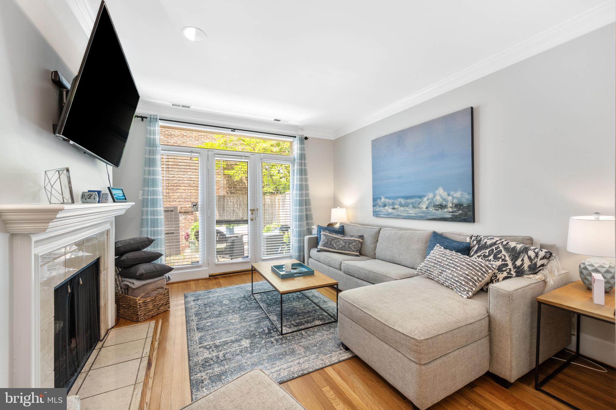 CANAL WAY - Residential Lease