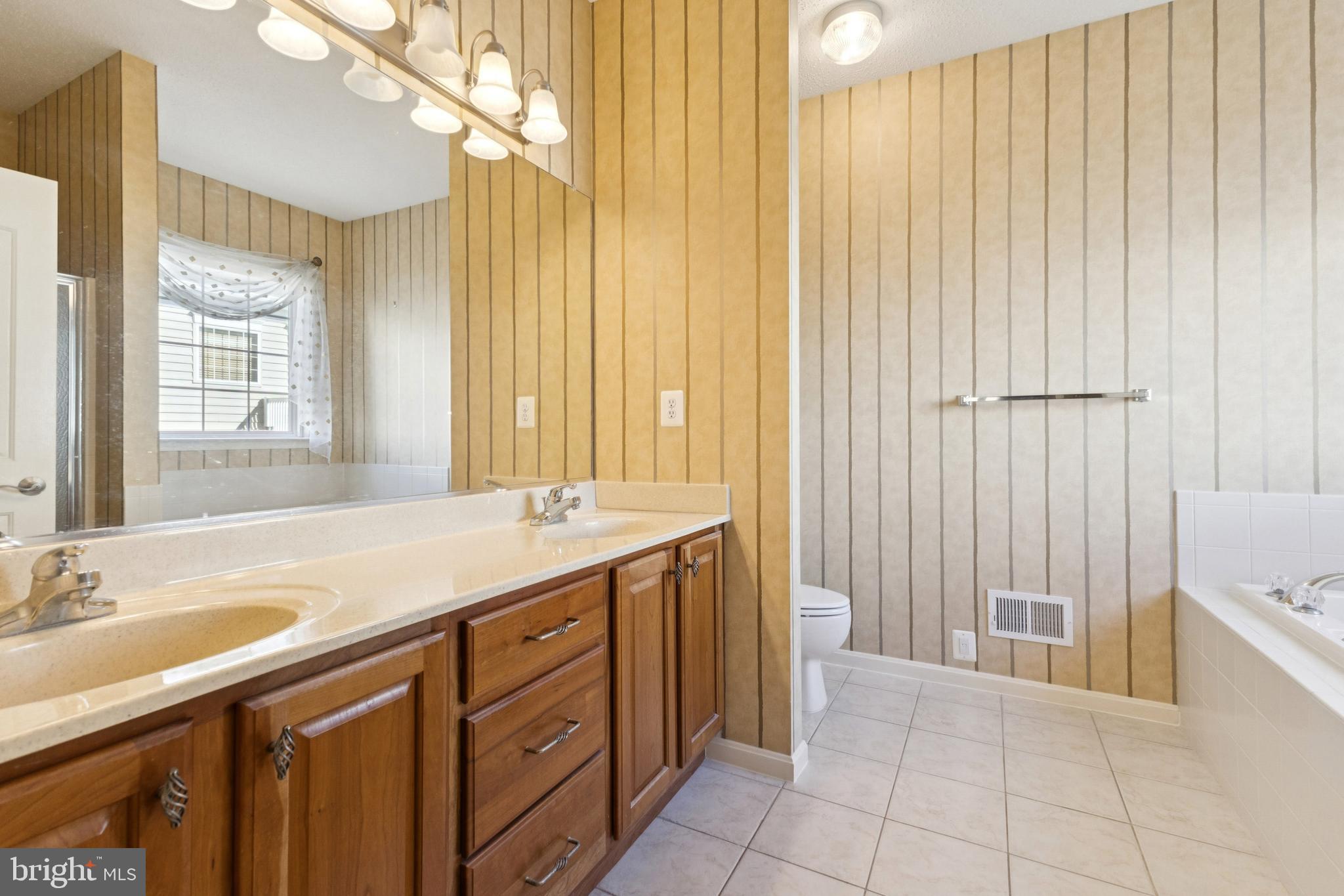 HAWTHORNE GREENE - Residential