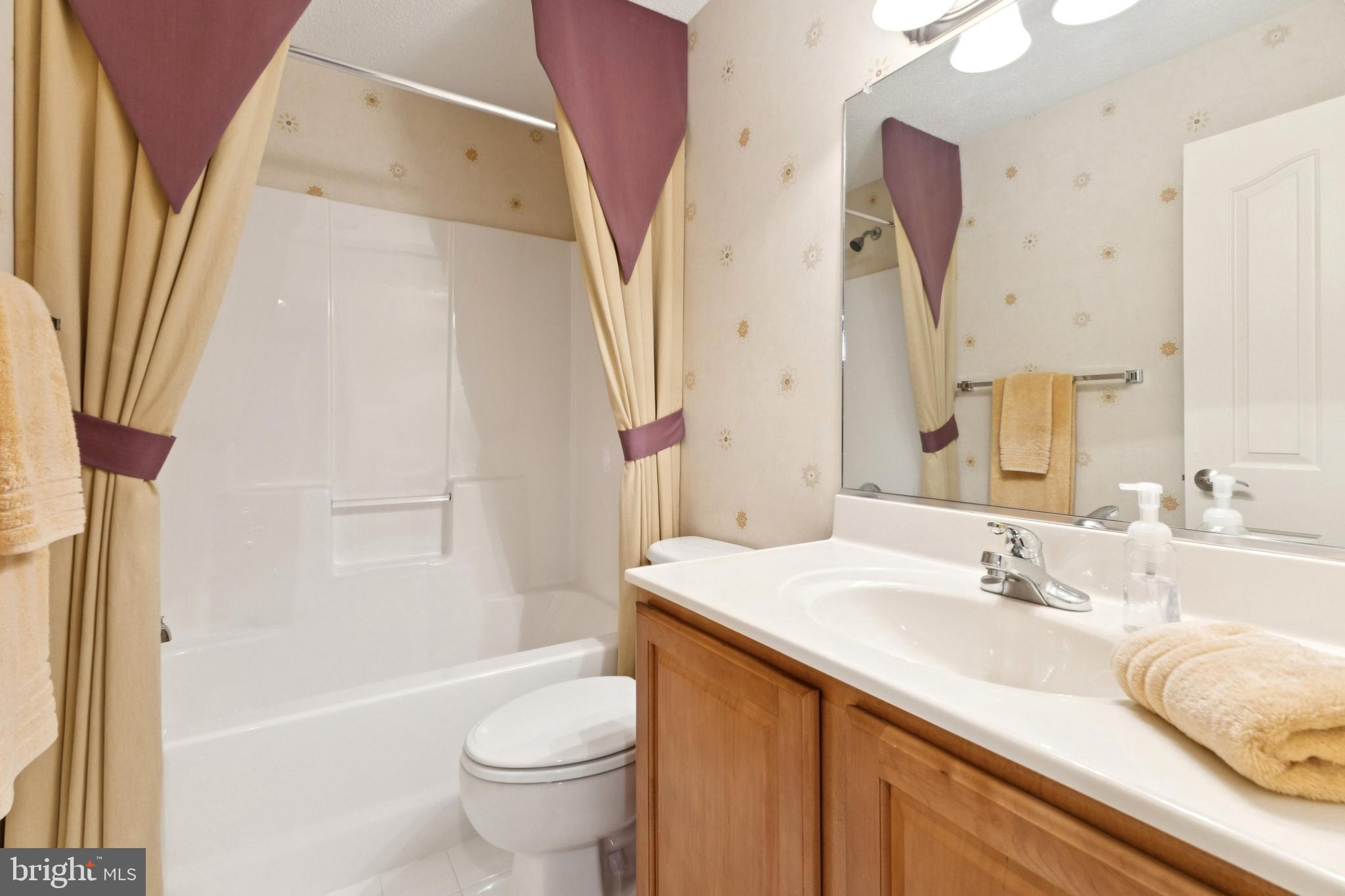 HAWTHORNE GREENE - Residential