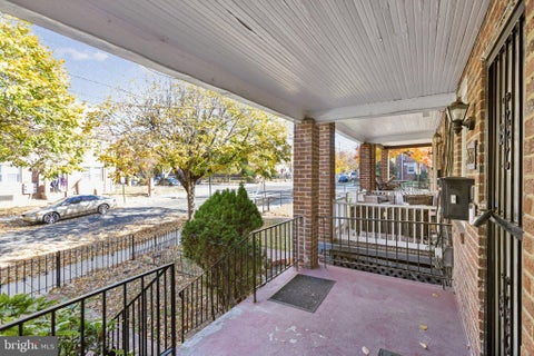 Townhouse For Sale - 1633 R Street<br/> WASHINGTON, DC 20020