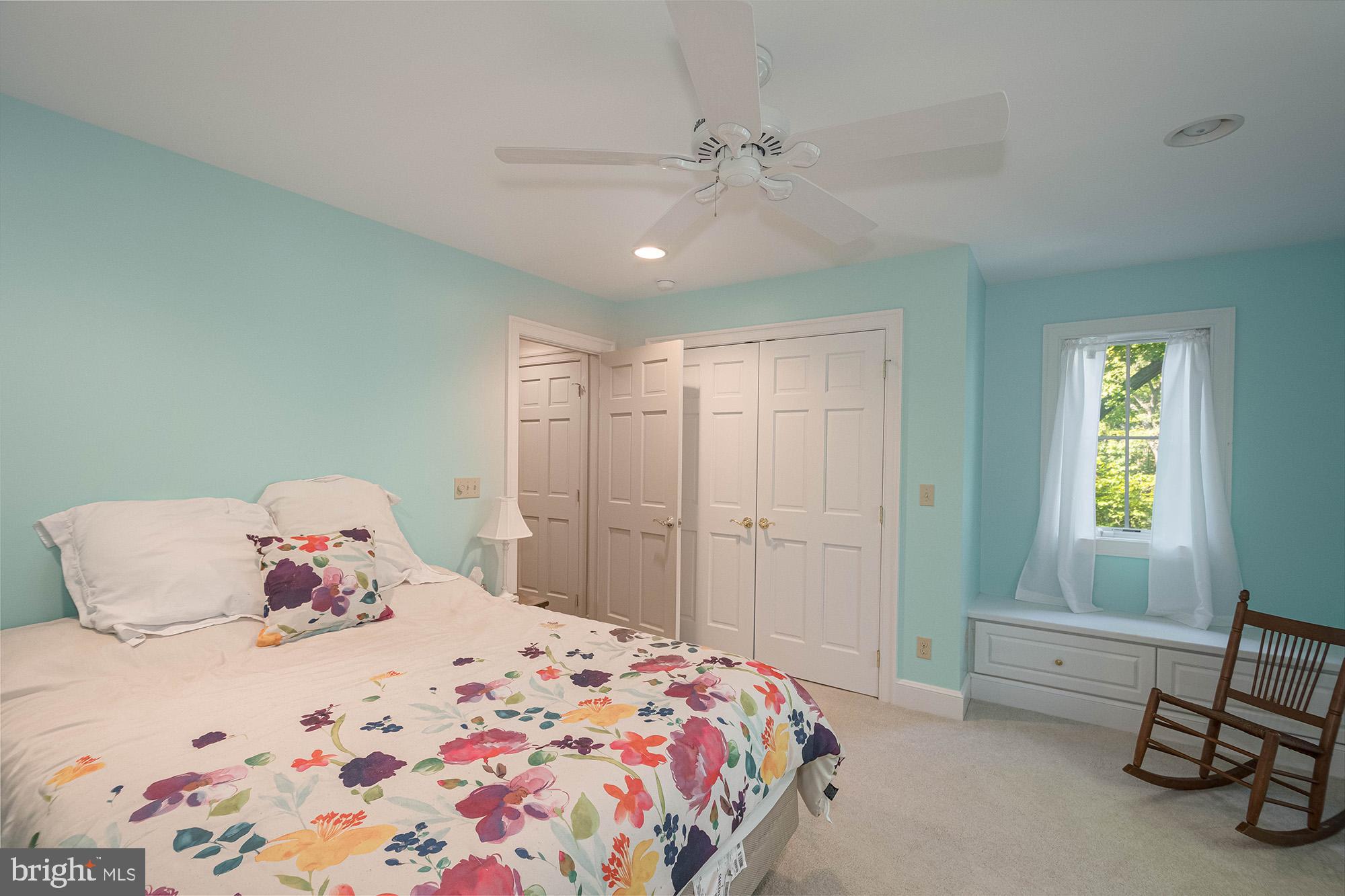 STATE PARK ROAD - Residential