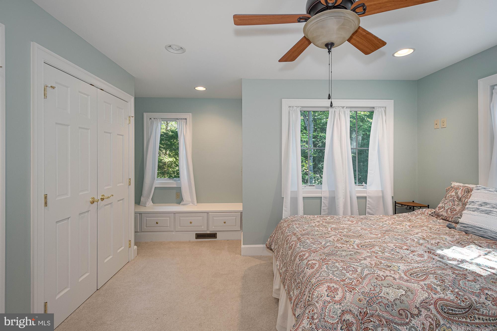 STATE PARK ROAD - Residential