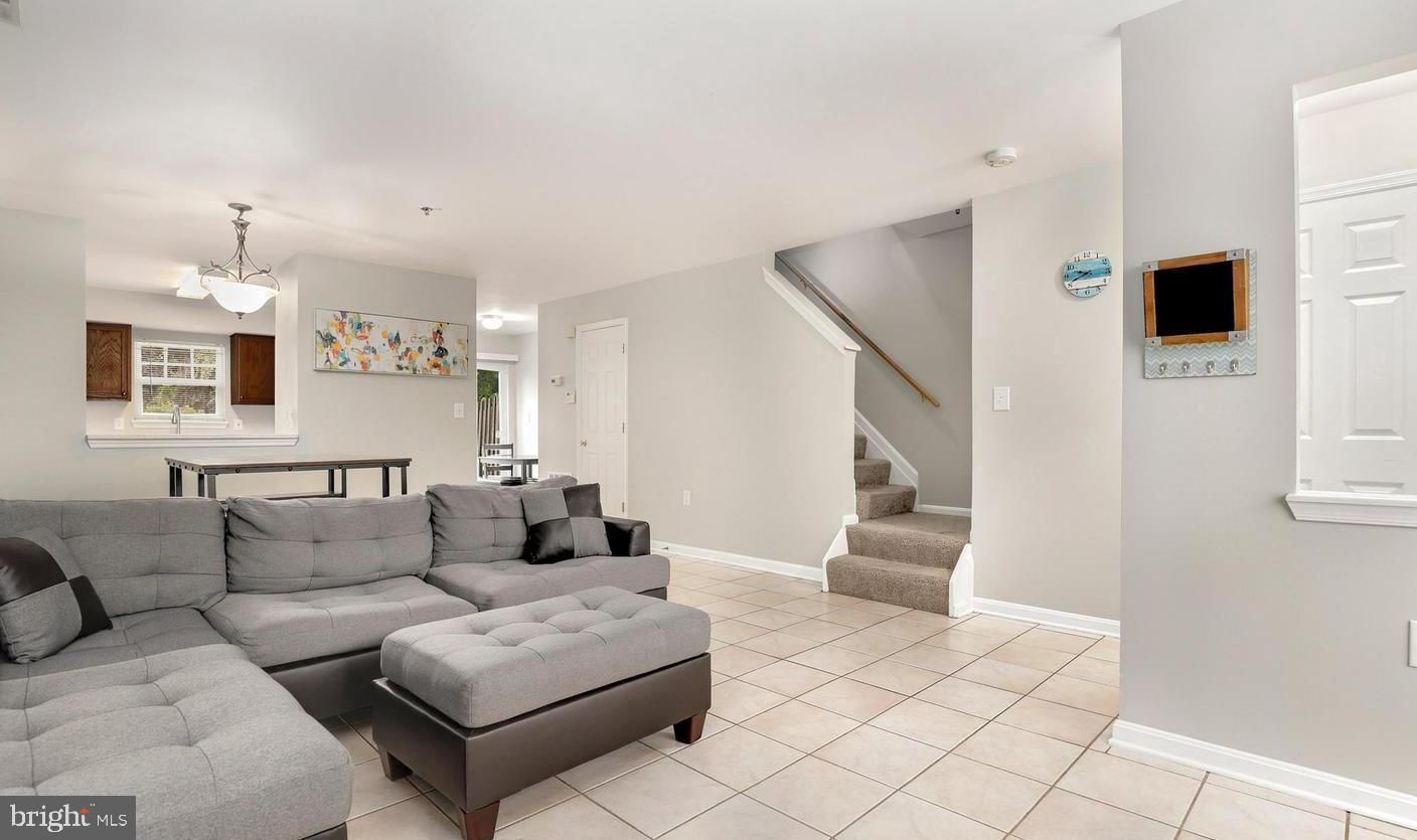 HARRIS HILL - Residential Lease