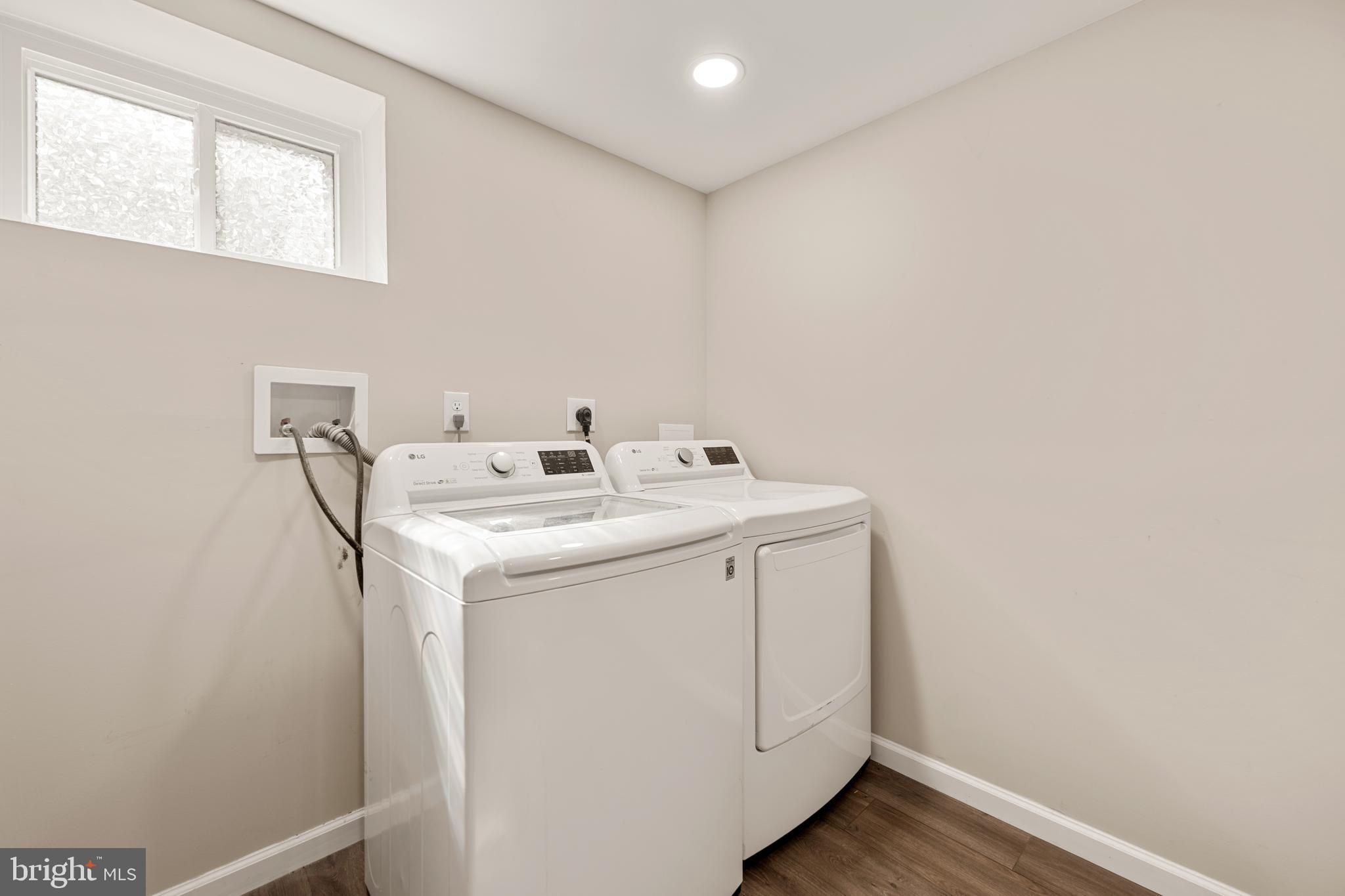 CRESTVIEW MANOR - Residential