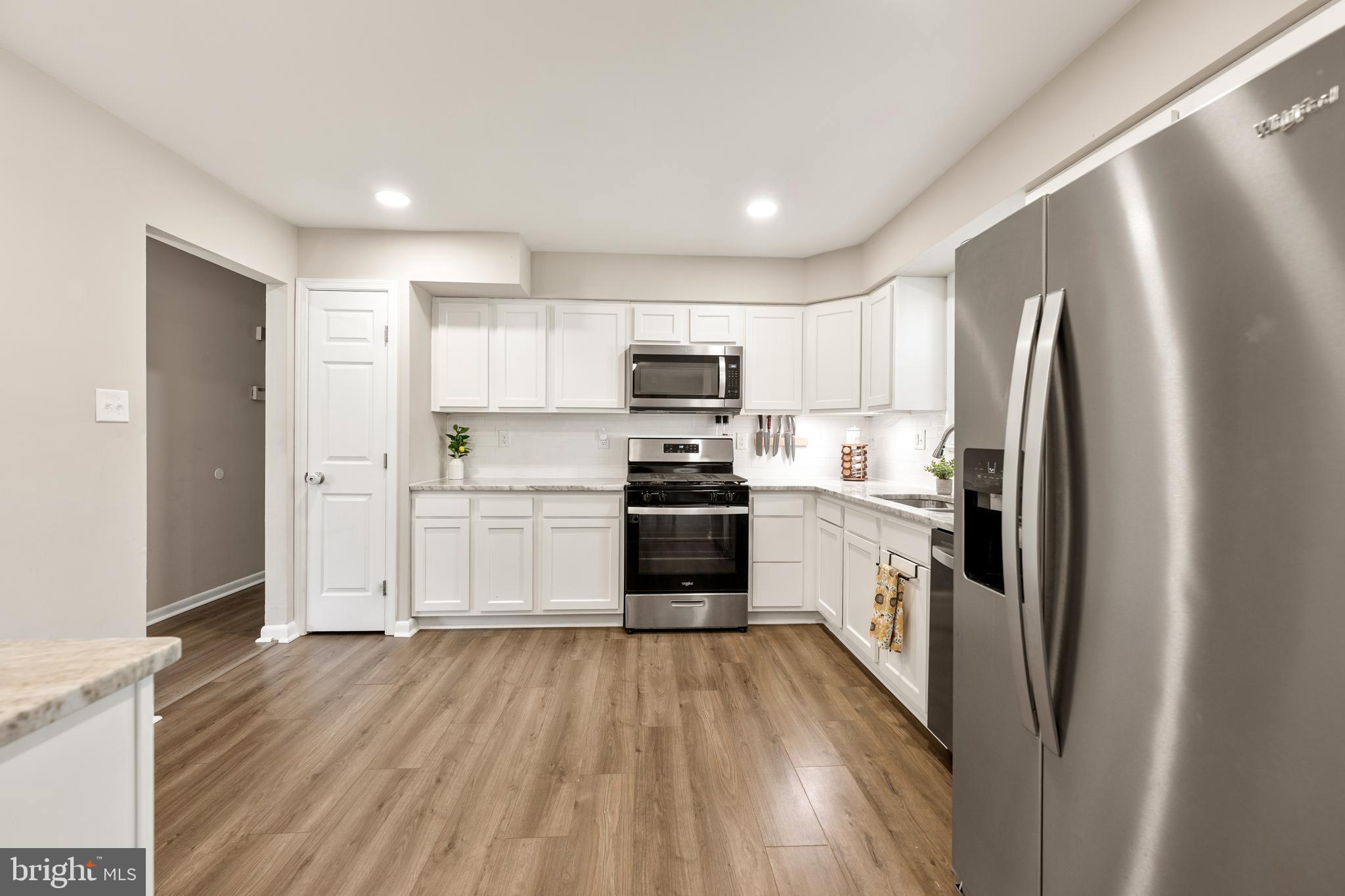 CRESTVIEW MANOR - Residential