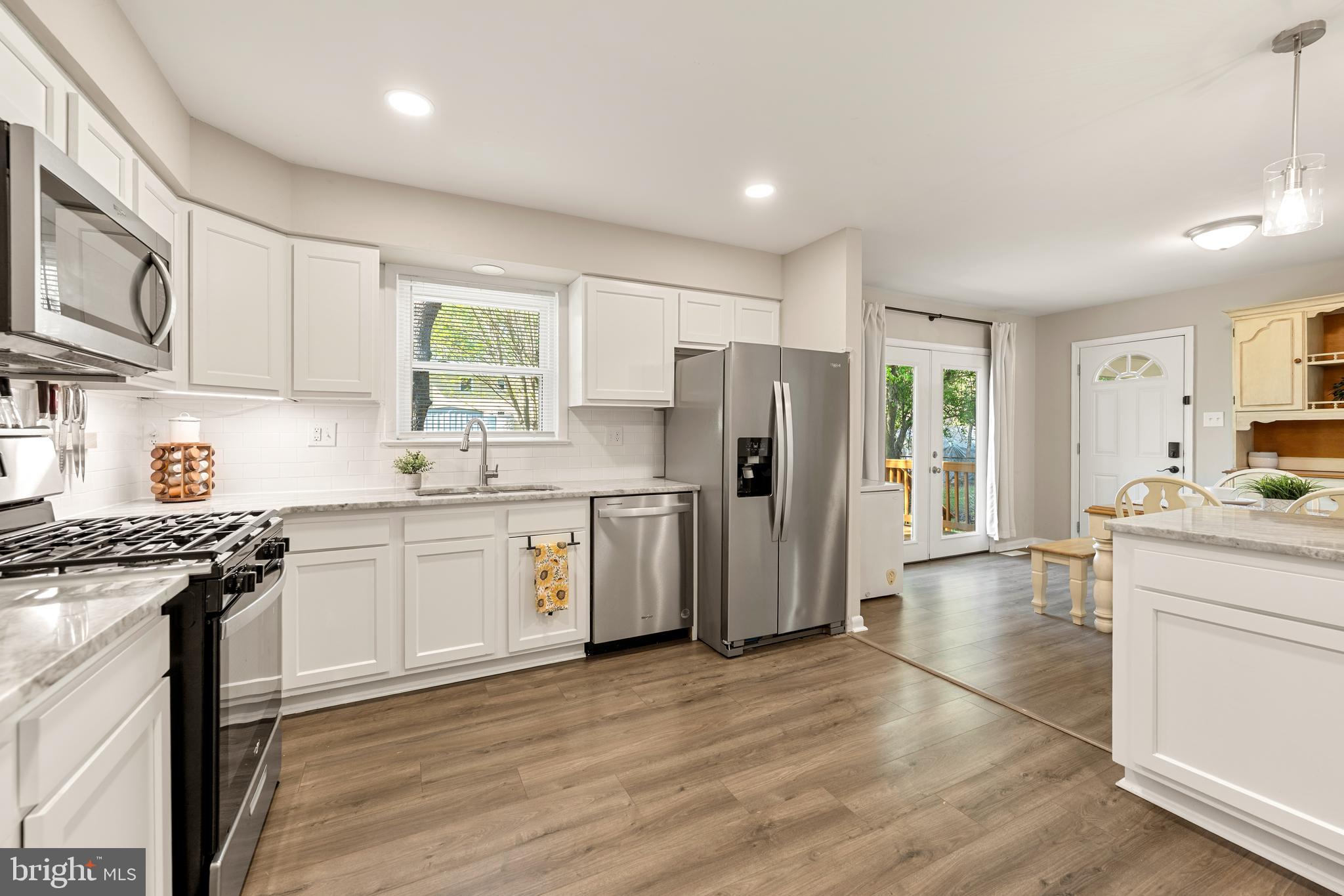 CRESTVIEW MANOR - Residential