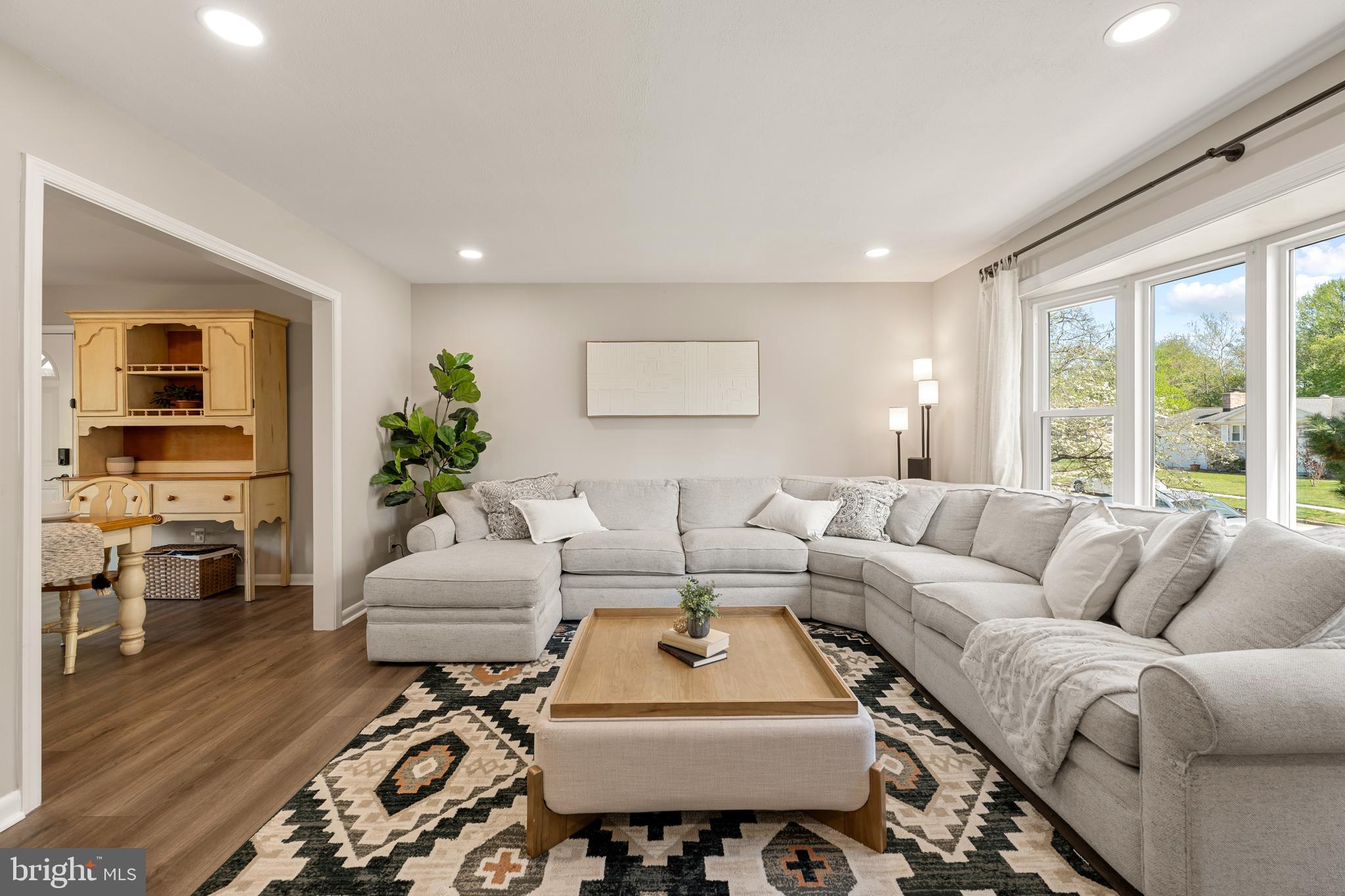 CRESTVIEW MANOR - Residential