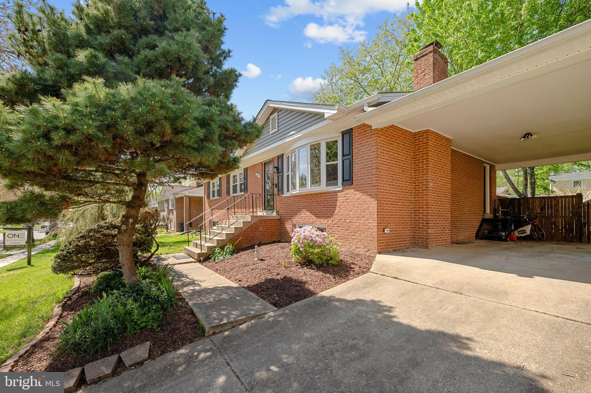 CRESTVIEW MANOR - Residential