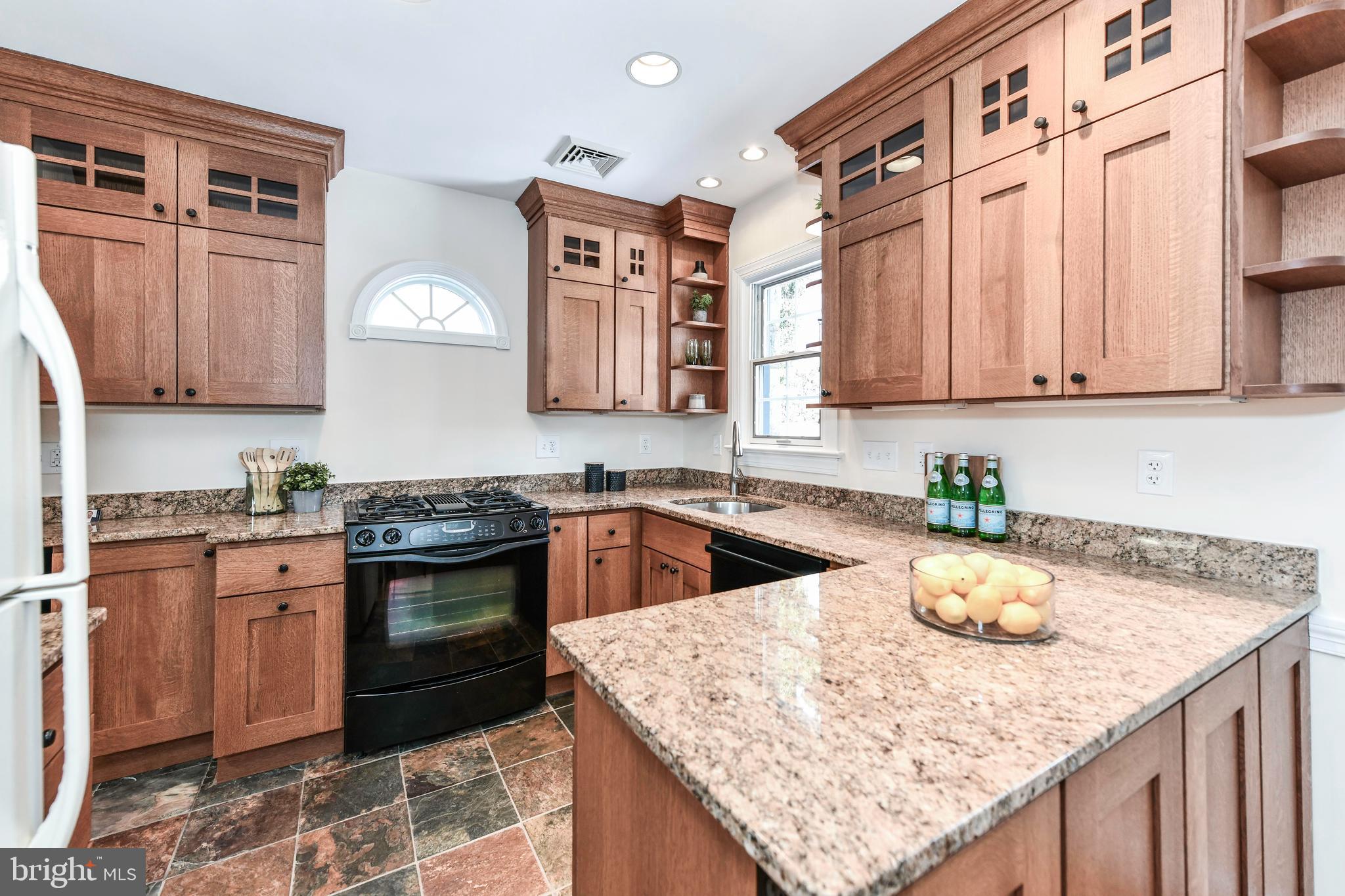 LEXINGTON VILLAGE - Residential