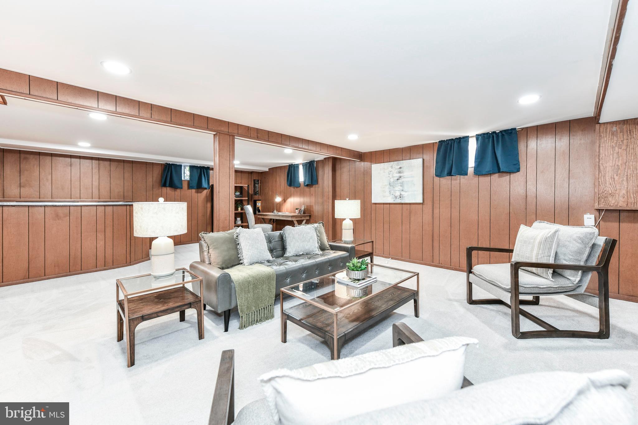 LEXINGTON VILLAGE - Residential