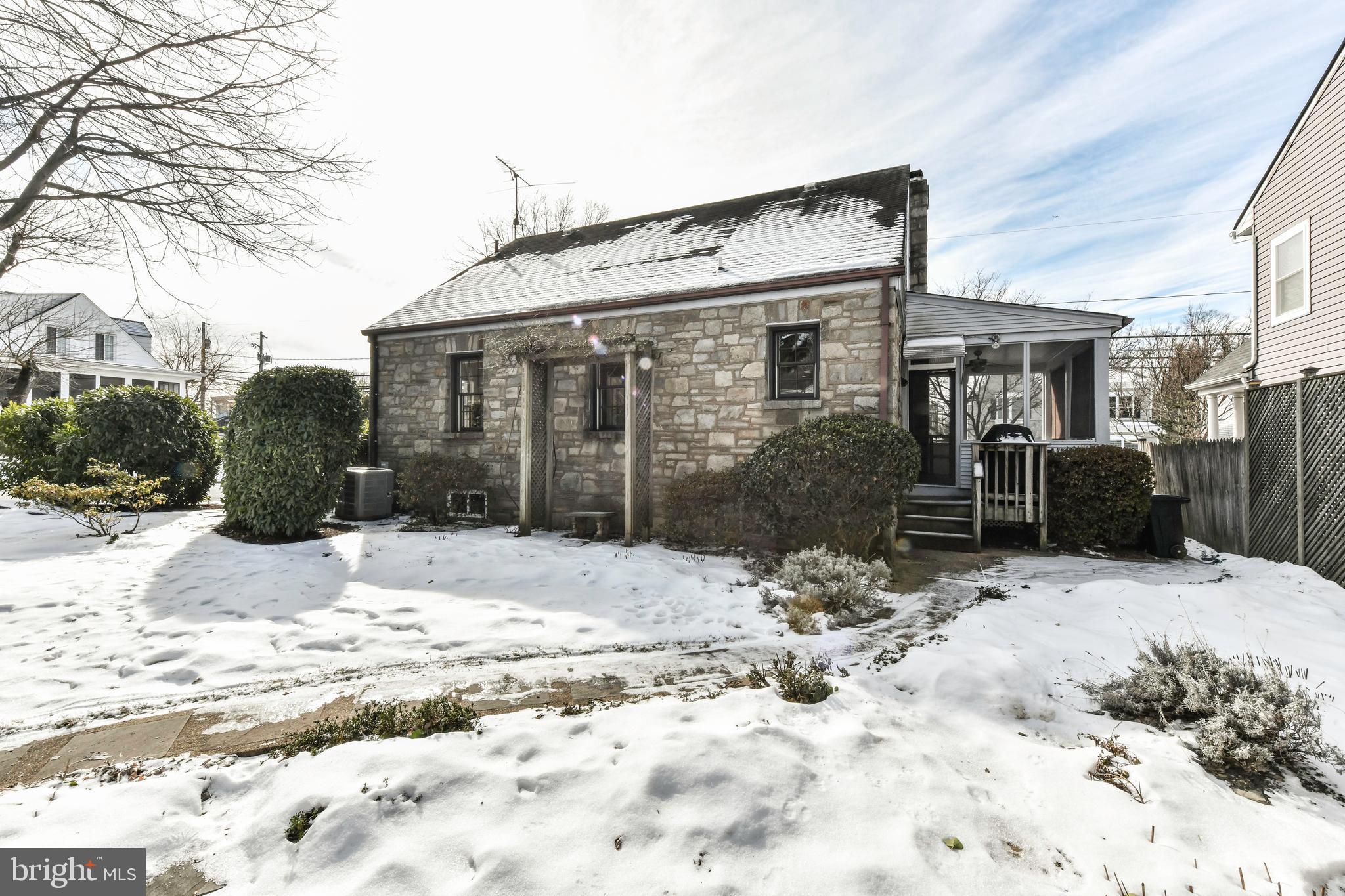 LEXINGTON VILLAGE - Residential