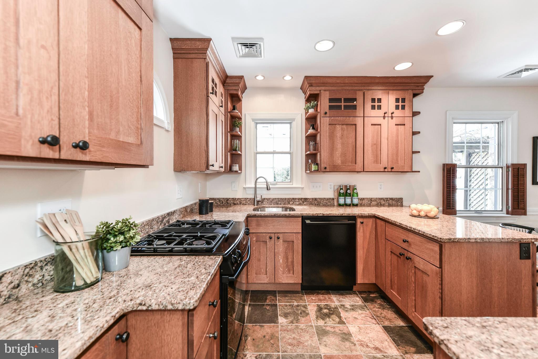 LEXINGTON VILLAGE - Residential