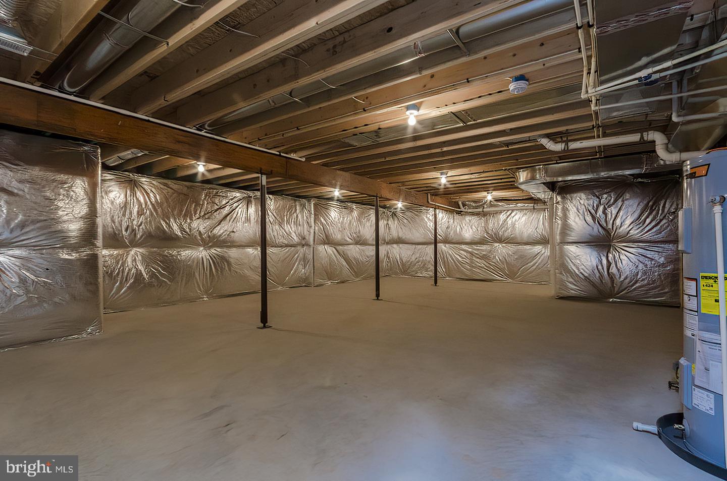 LAKE FOREST ESTATES - Residential