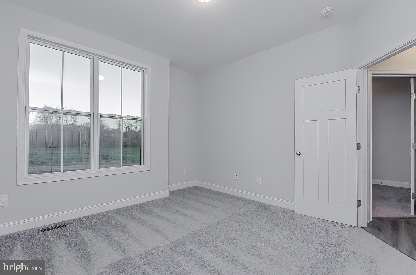 LAKE FOREST ESTATES - Residential