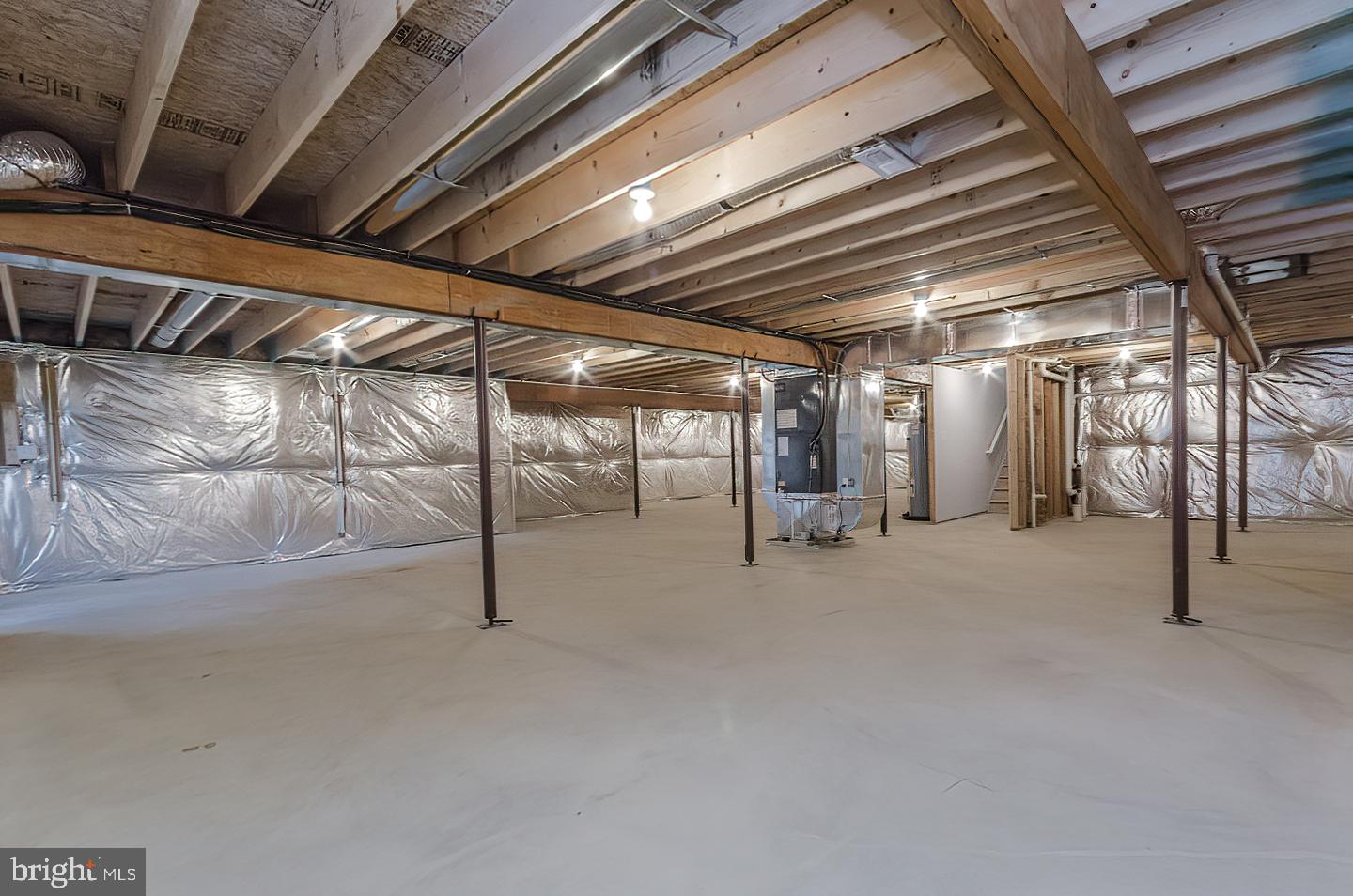 LAKE FOREST ESTATES - Residential