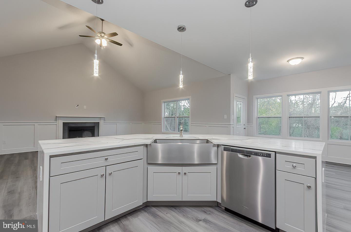 LAKE FOREST ESTATES - Residential