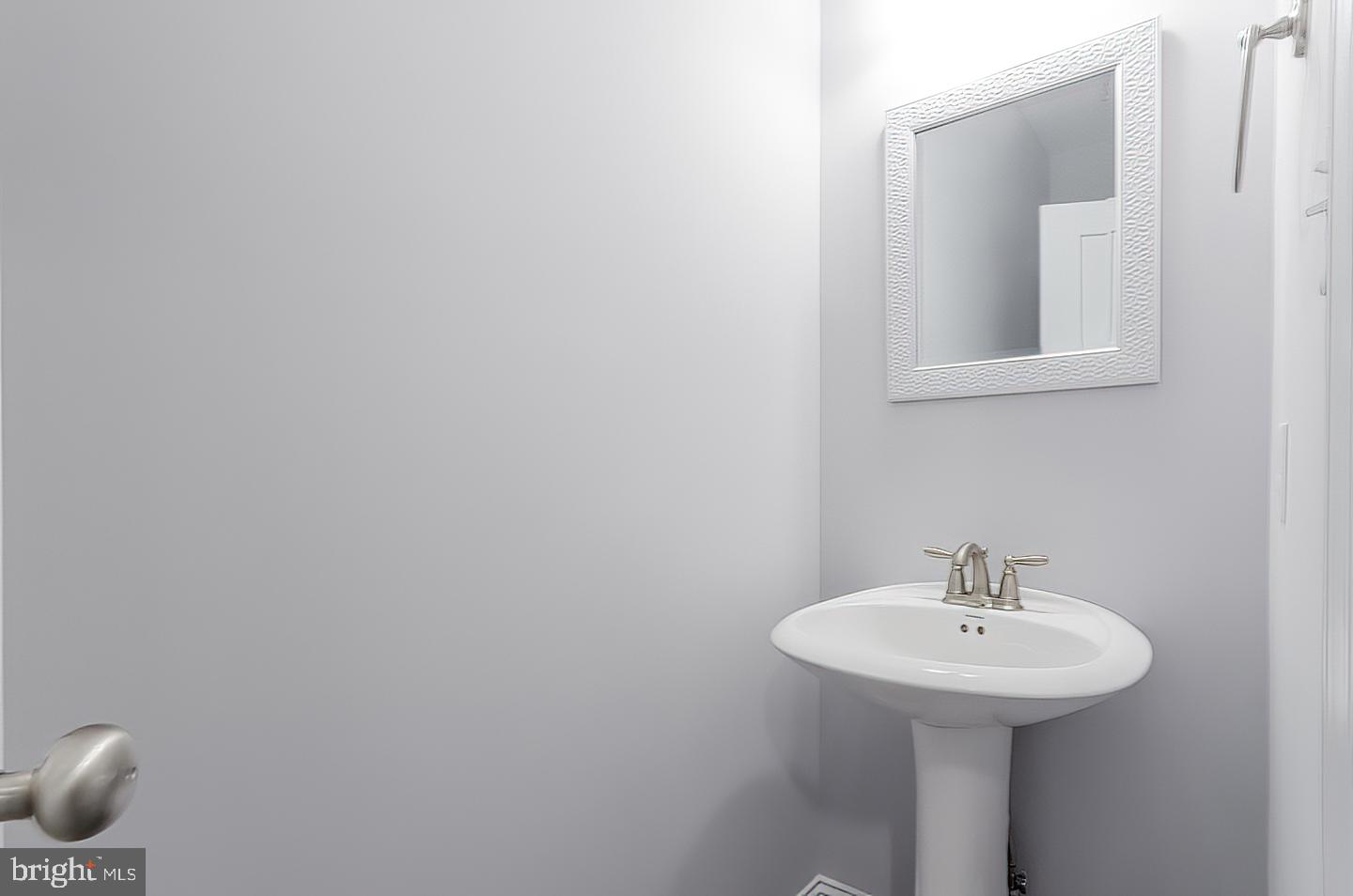 LAKE FOREST ESTATES - Residential