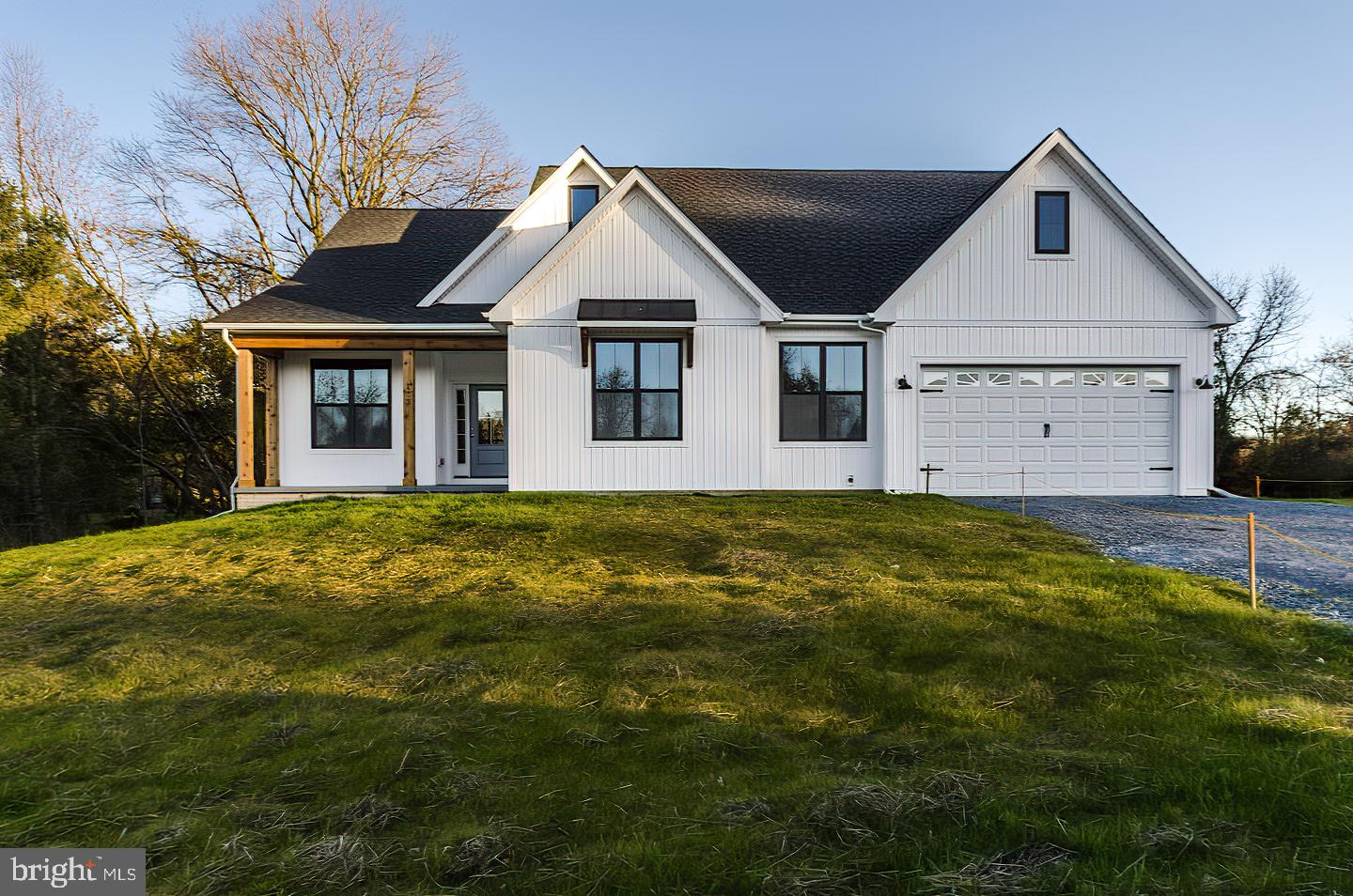 LAKE FOREST ESTATES - Residential