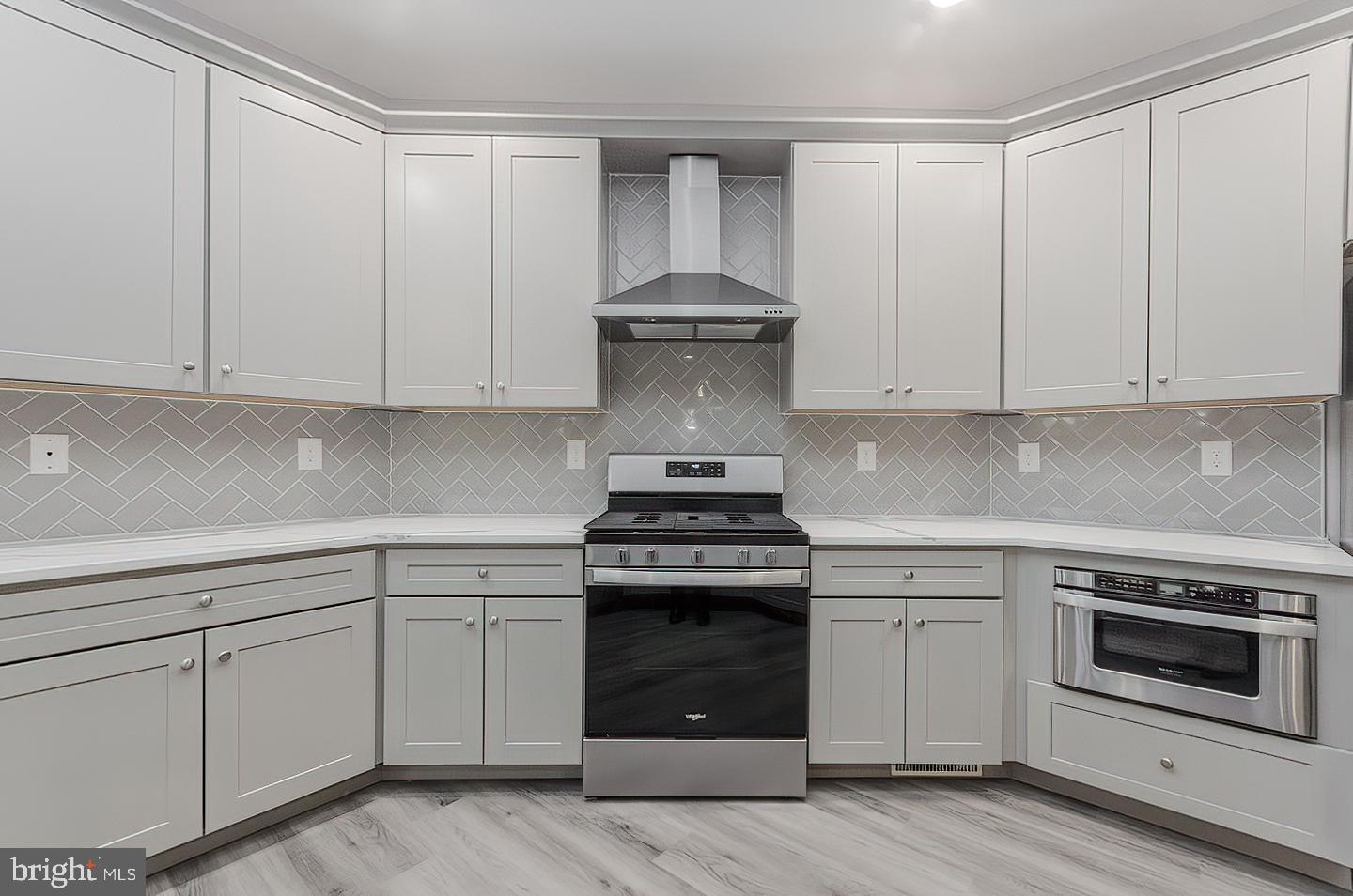 LAKE FOREST ESTATES - Residential