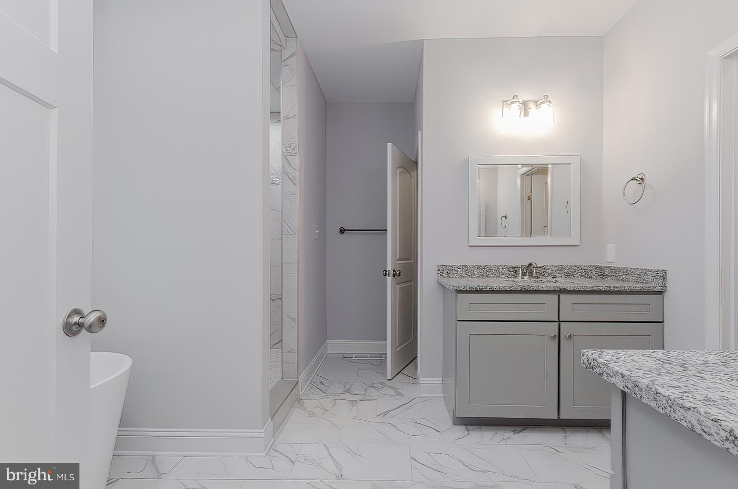 LAKE FOREST ESTATES - Residential