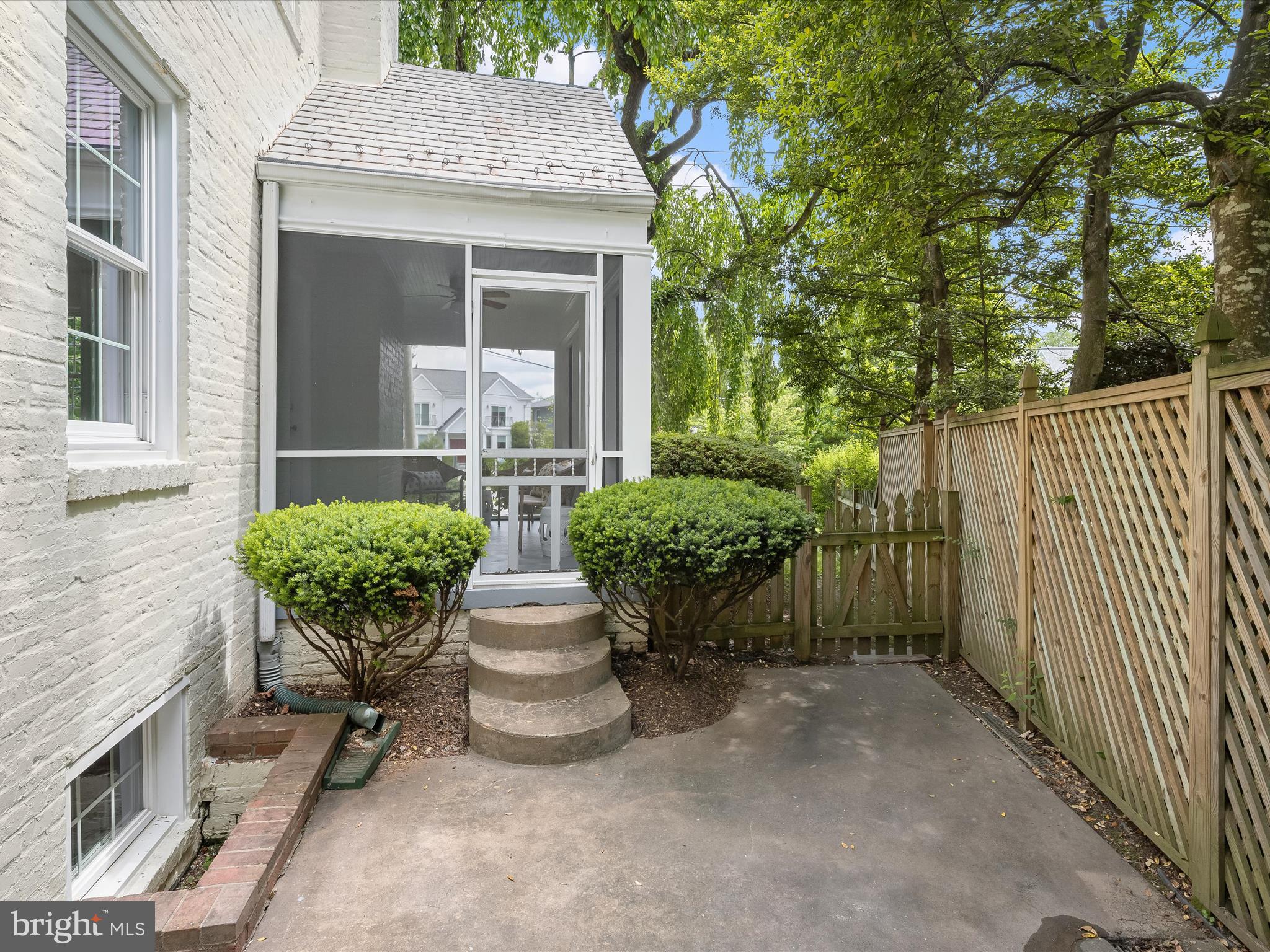 BATTERY PARK - Residential