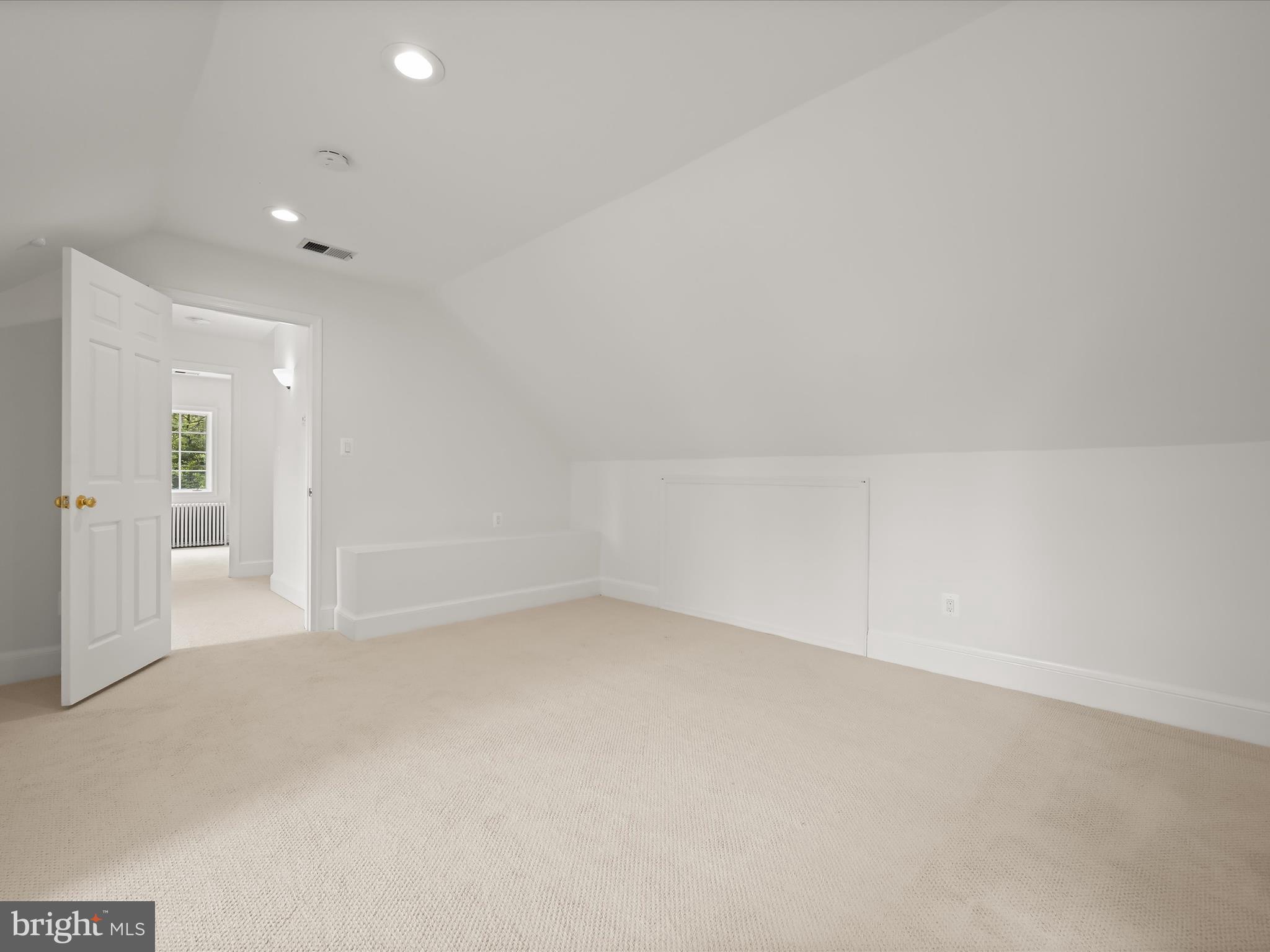 BATTERY PARK - Residential