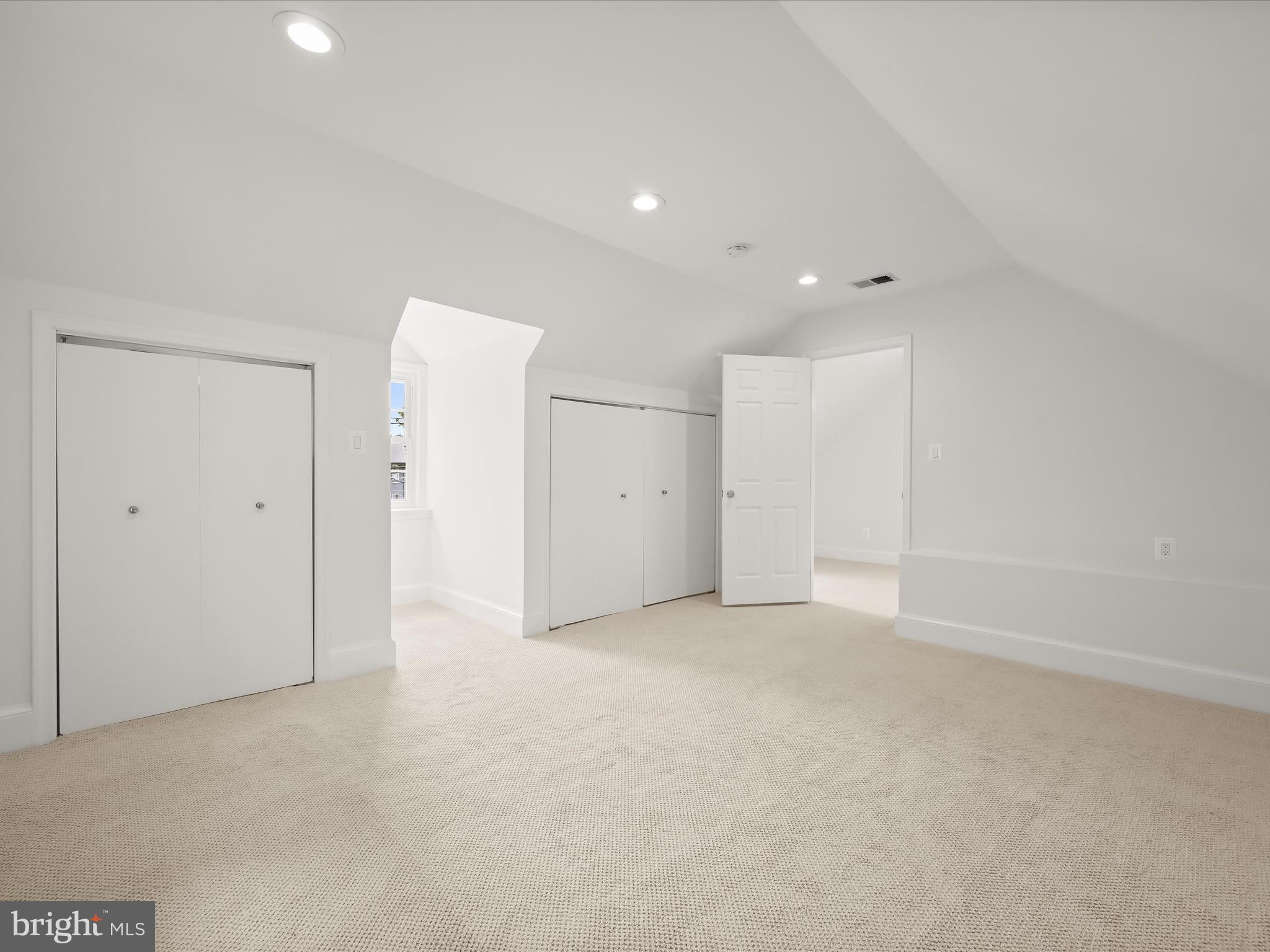 BATTERY PARK - Residential