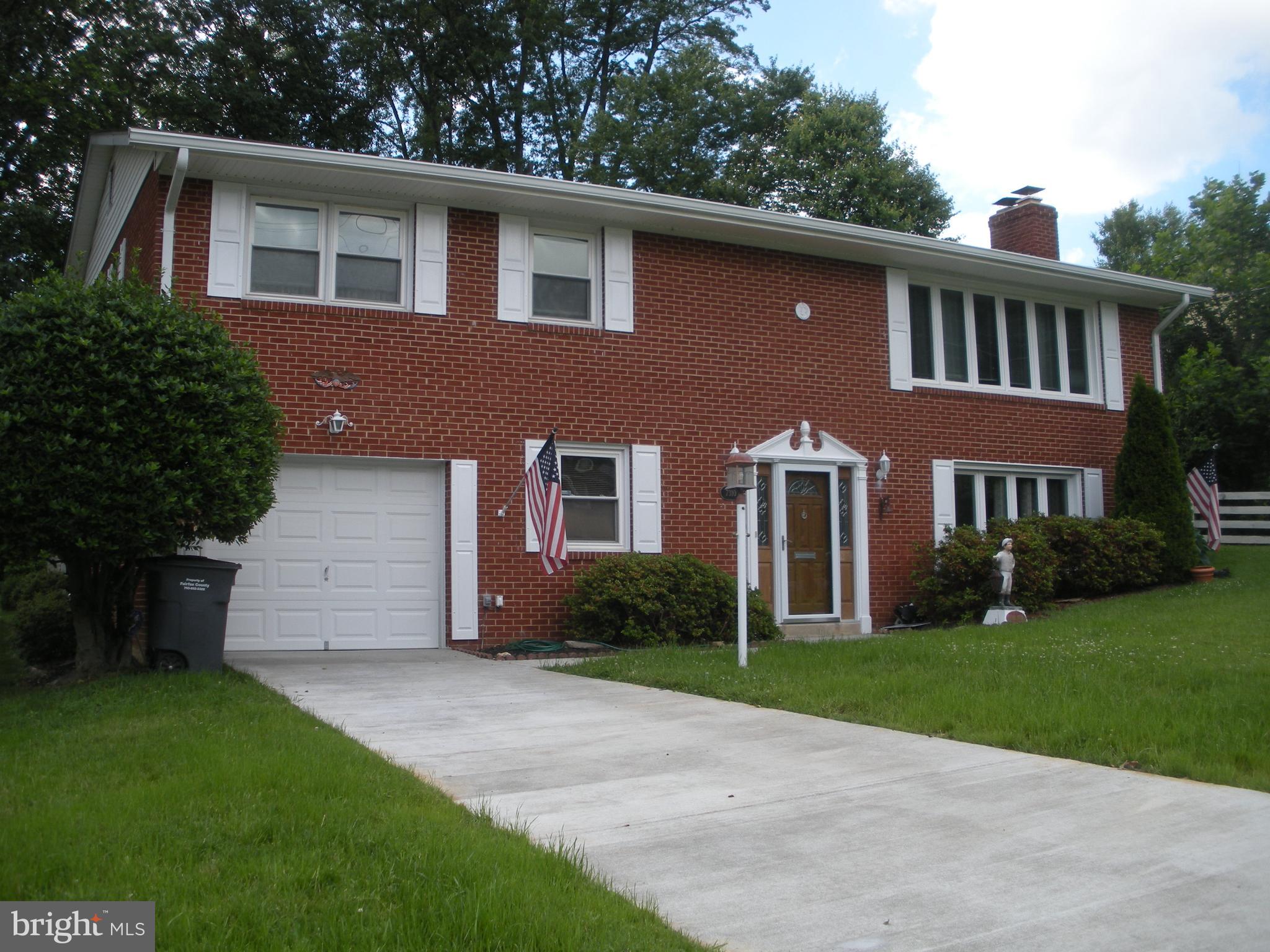 ANNANDALE WOODS - Residential