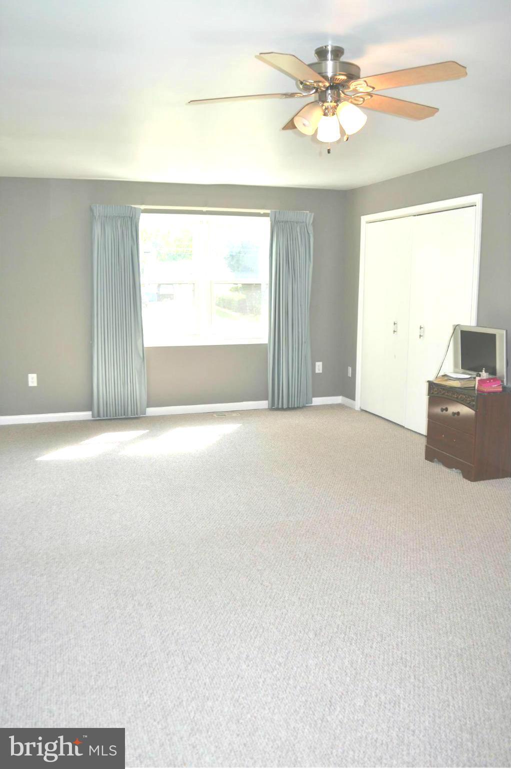 YORKSHIRE ACRES - Residential