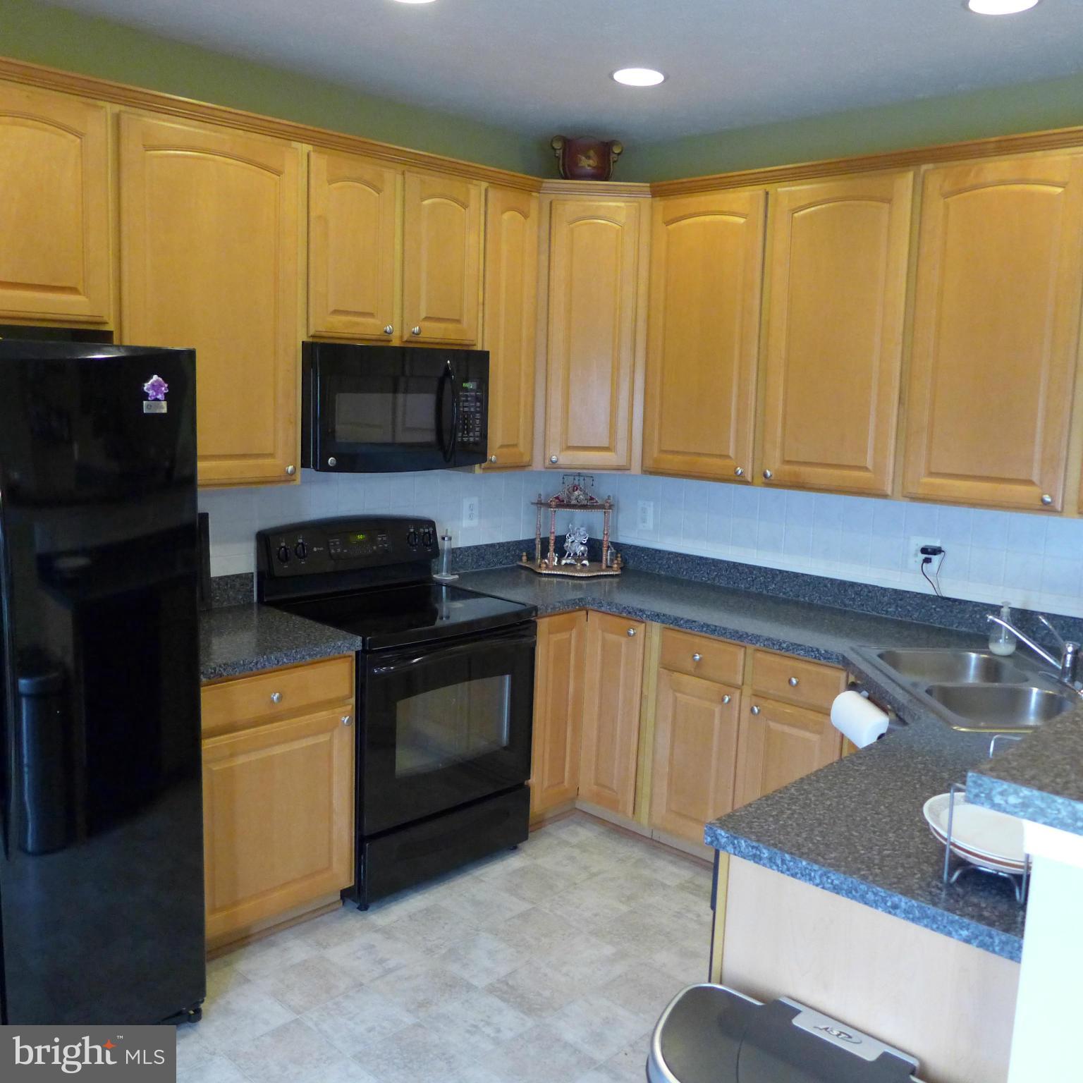 VILLAGE OF MILL RUN - Residential