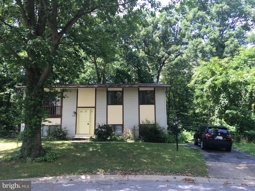 Beautiful home for rent in amazing Columbia MD area, freshly painted, clean carpets and  move-in ready.