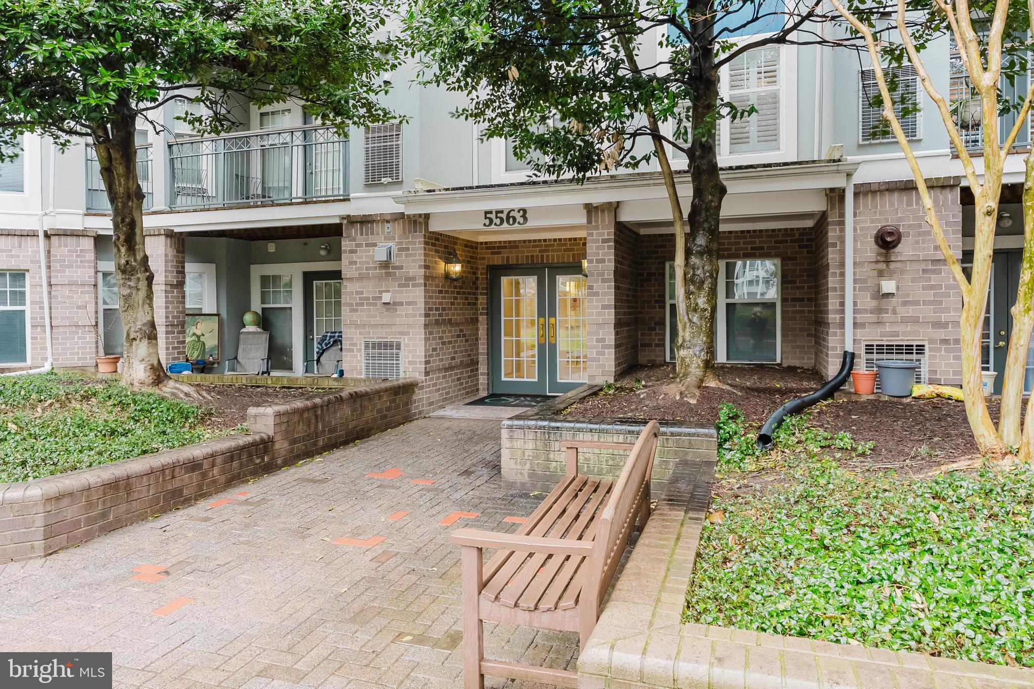 SAVOY PARK CONDOMINIUMS - Residential