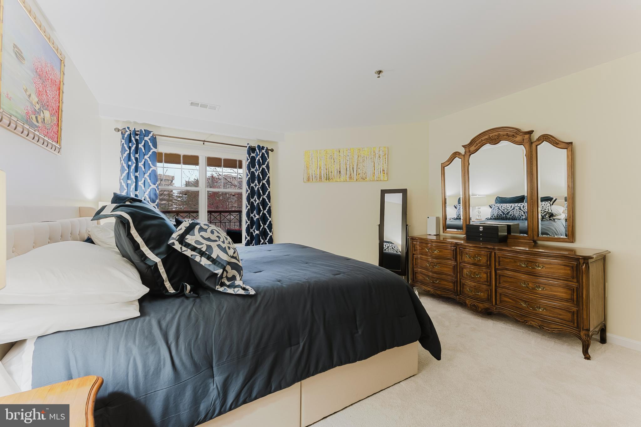 SAVOY PARK CONDOMINIUMS - Residential