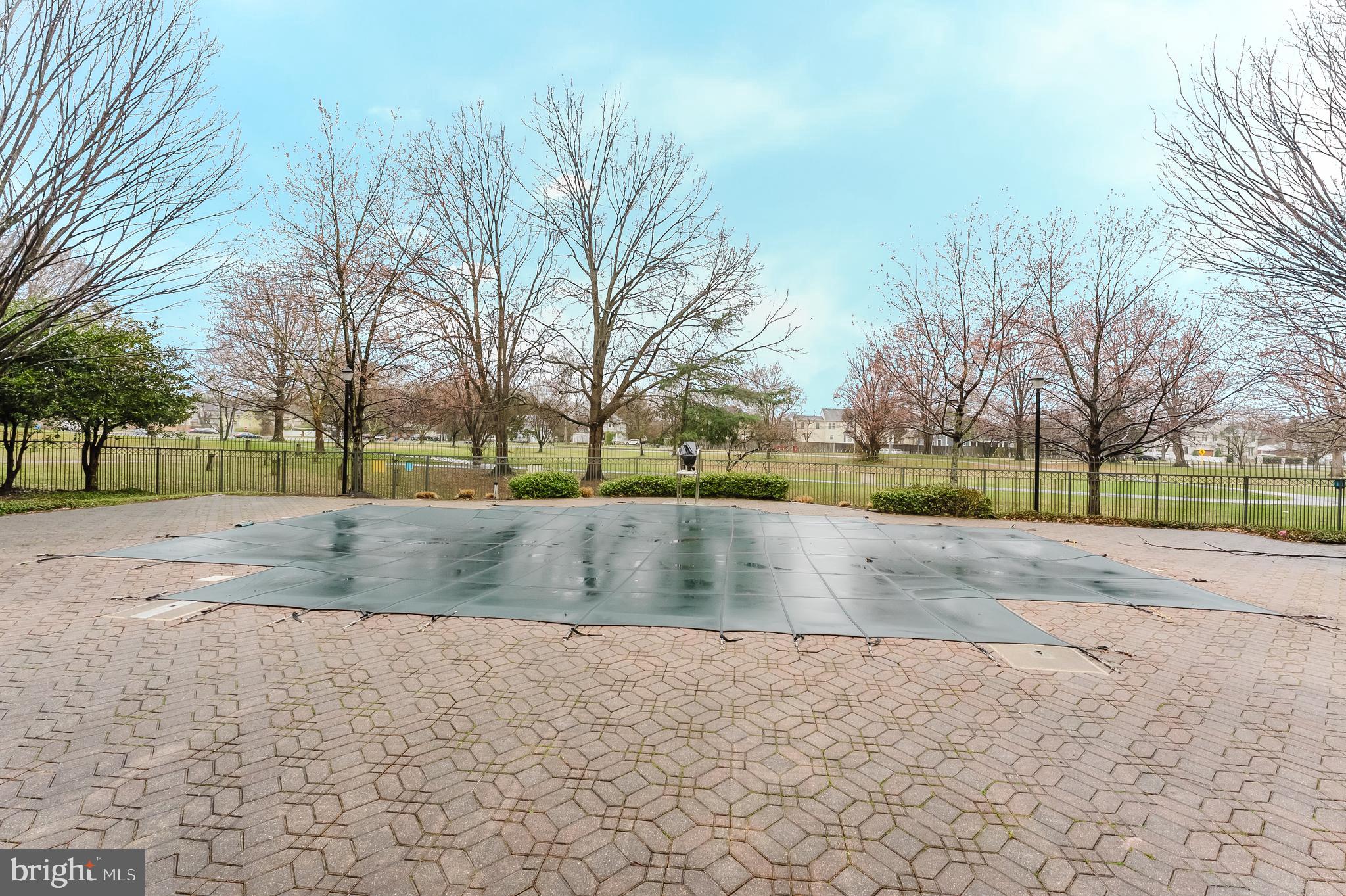 SAVOY PARK CONDOMINIUMS - Residential