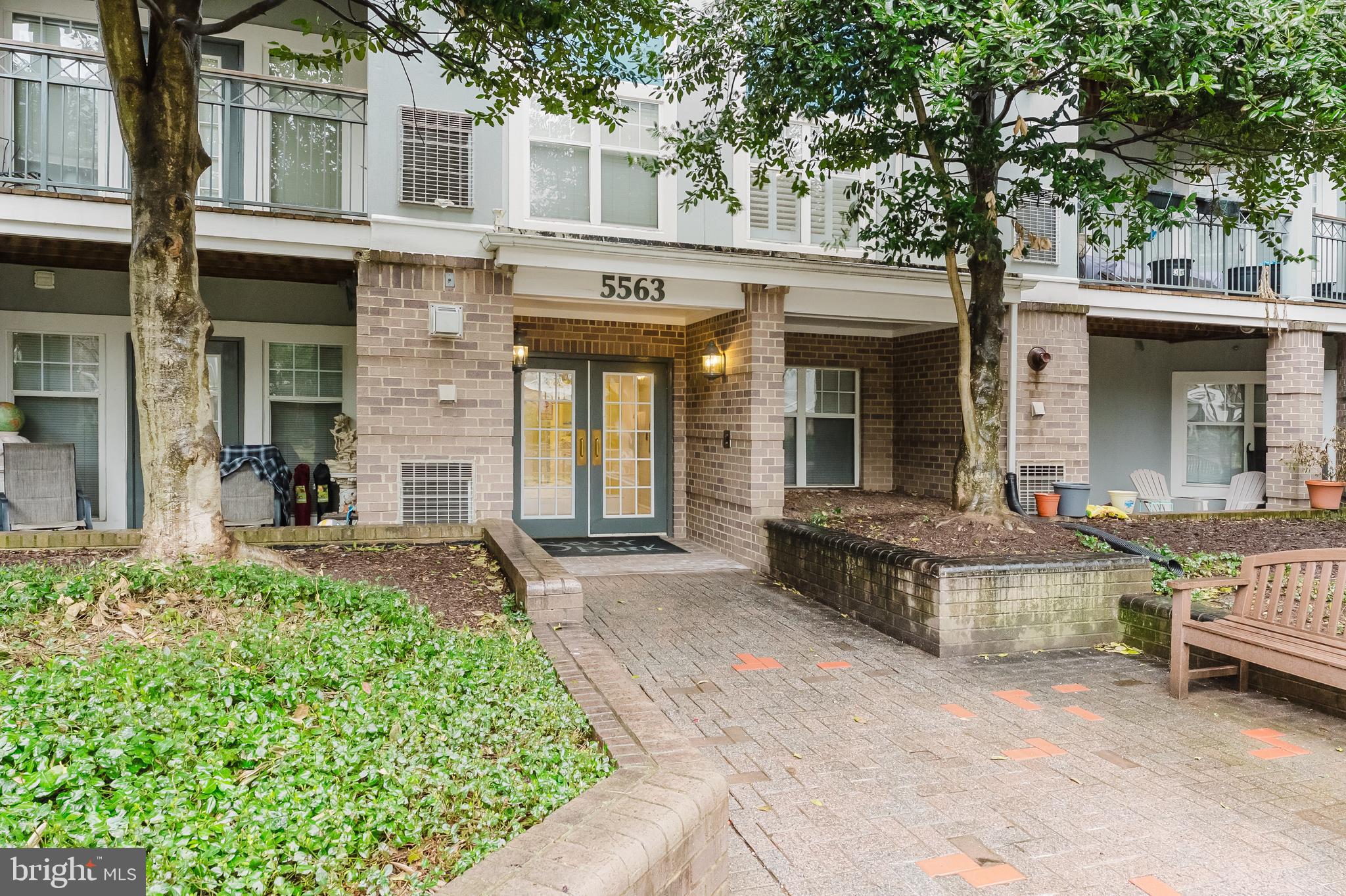 SAVOY PARK CONDOMINIUMS - Residential