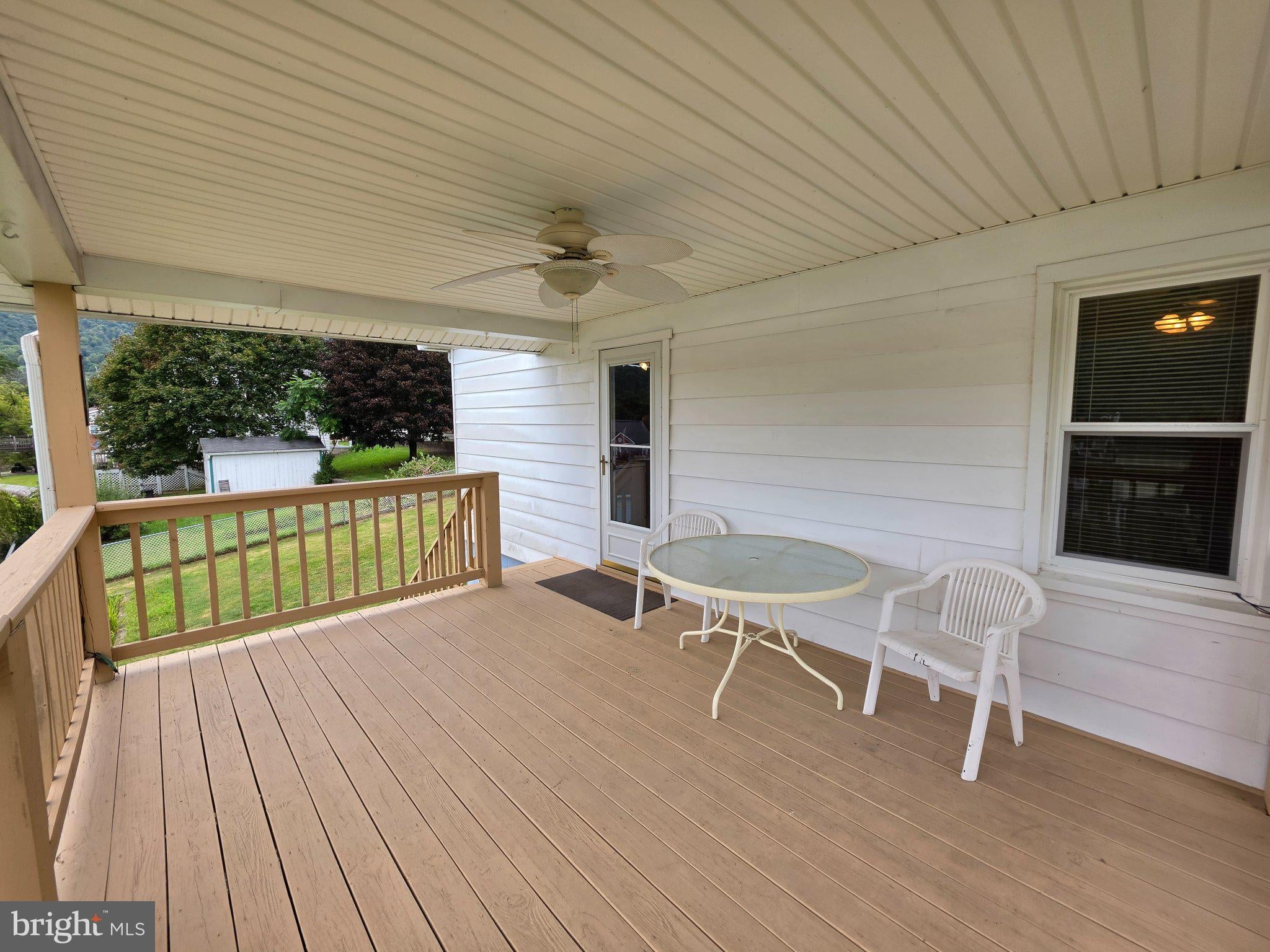 212 PHILOS AVENUE