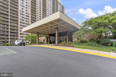 Condo For Rent - 5505 Seminary Road #110N<br/> FALLS CHURCH, VA 22041