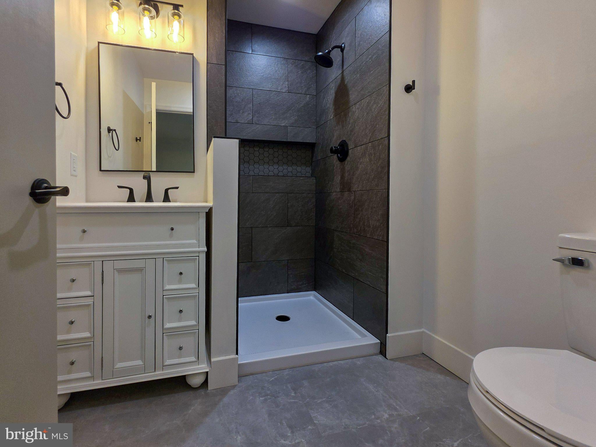 1886 MARY LANE